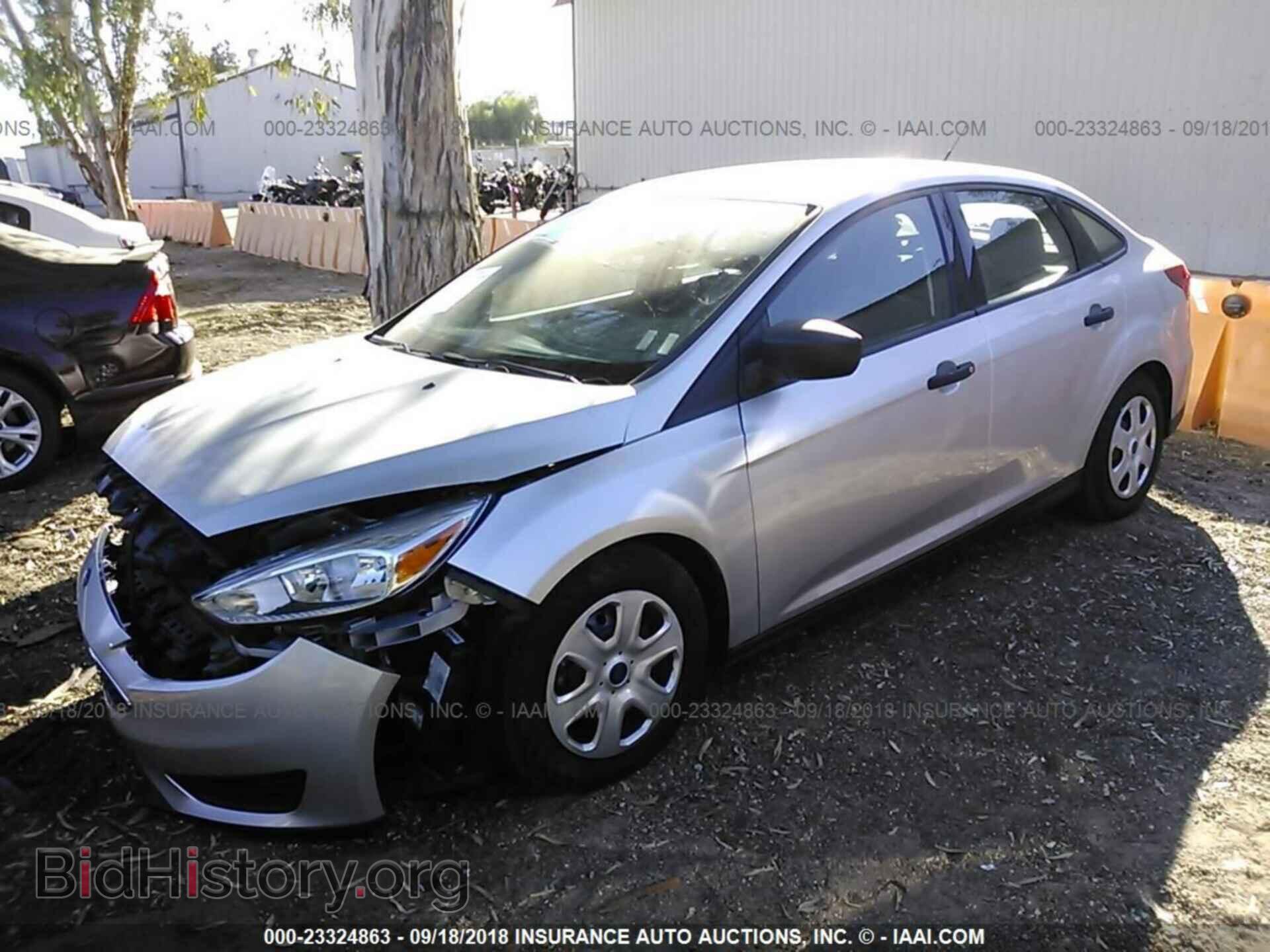 2016 Ford Focus - VIN: 1FADP3E25GL362459 - Фото 2