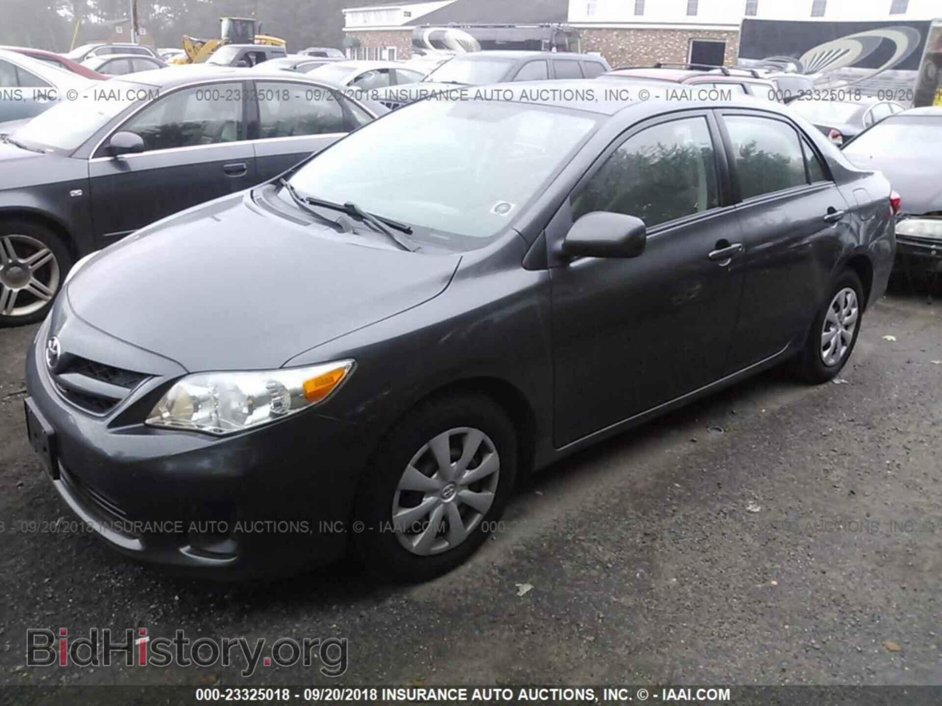 2011 Toyota Corolla - VIN: 2T1BU4EEXBC720617 - Photo 2