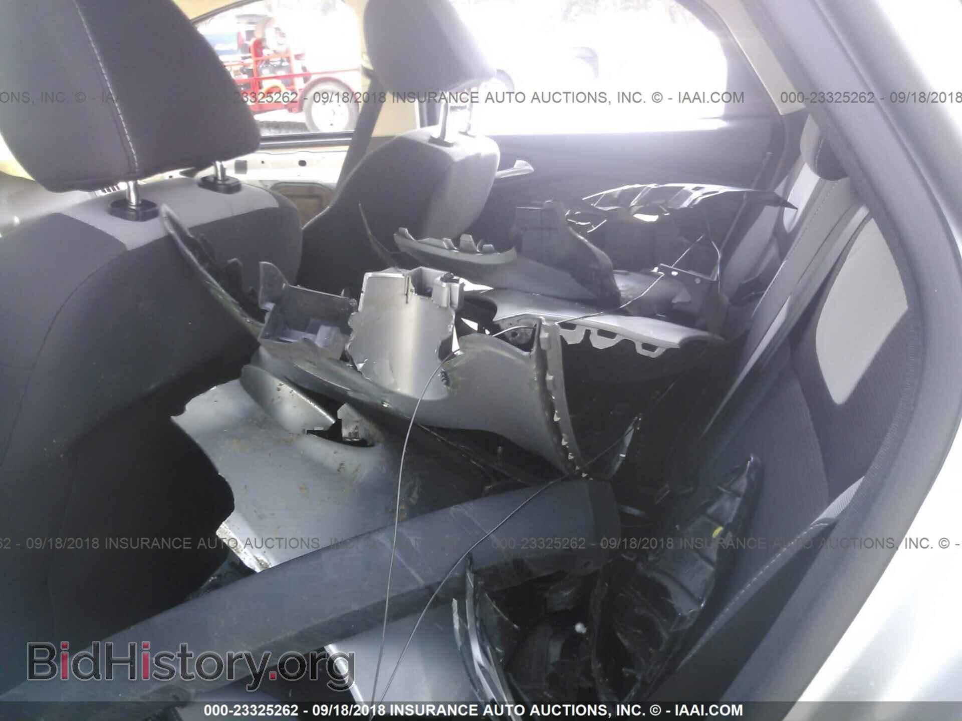 2012 Ford Focus - VIN: 1FAHP3F2XCL419216 - Фото 8