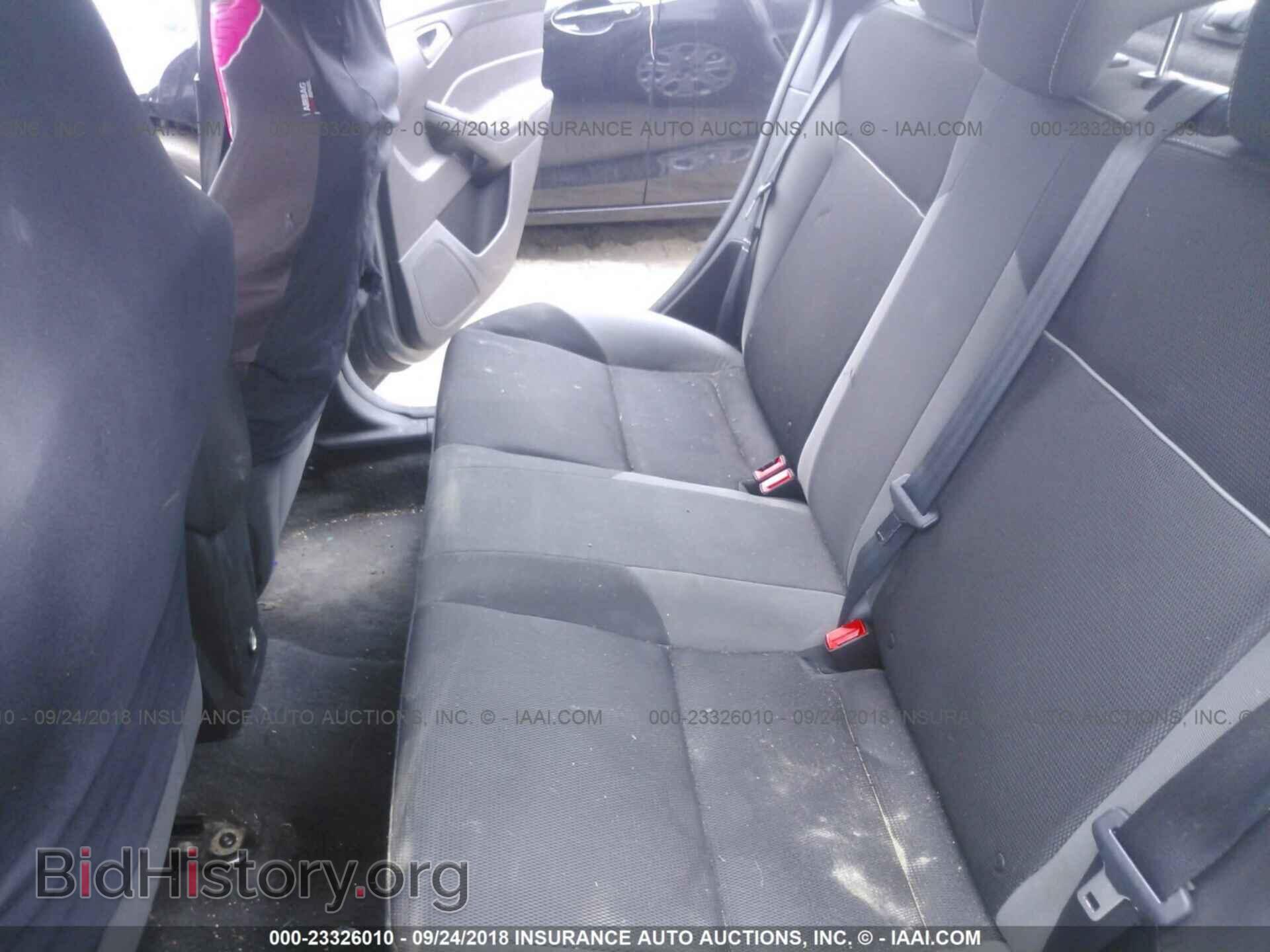 2012 Ford Focus - VIN: 1FAHP3F21CL109410 - Photo 8