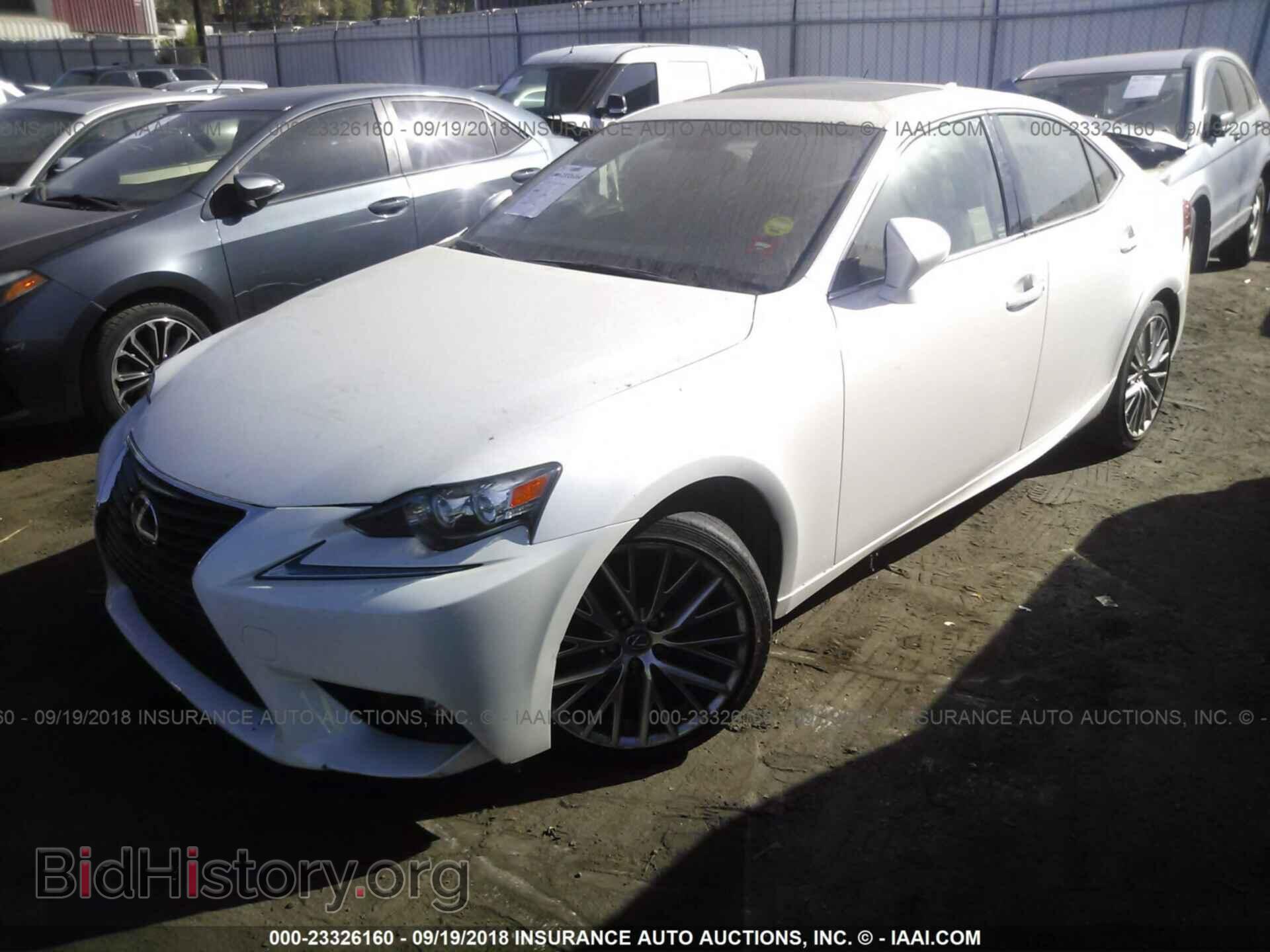 2016 Lexus Is - VIN: JTHBA1D24G5029679 - Photo 2
