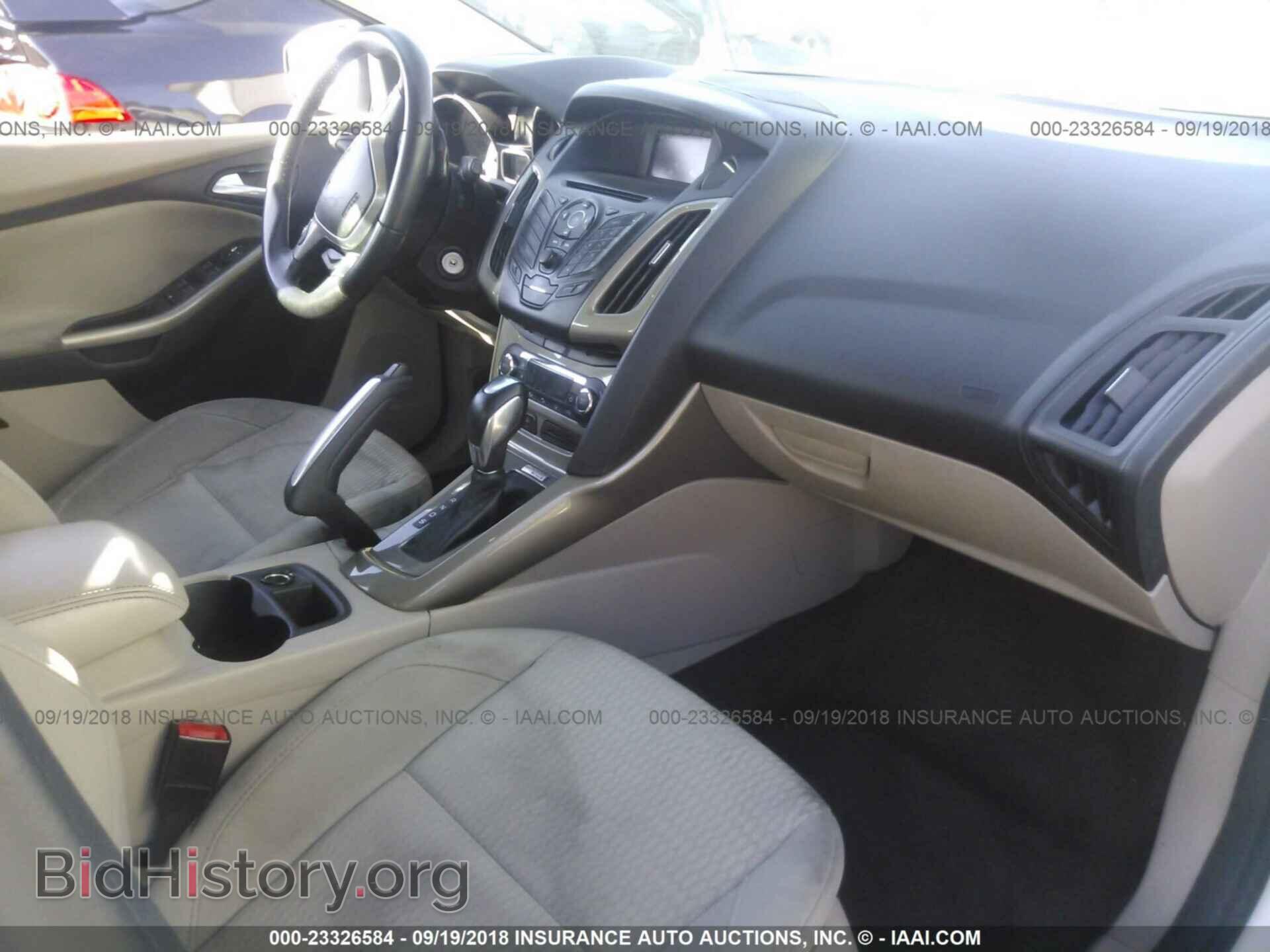 2012 Ford Focus - VIN: 1FAHP3M29CL157353 - Photo 5