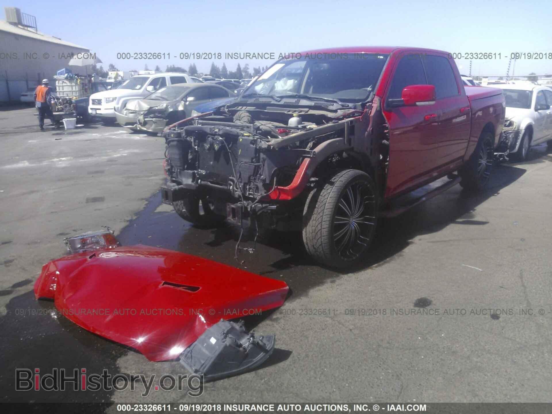 2012 Dodge Ram 1500 - VIN: 1C6RD6MT5CS128365 - Фото 2