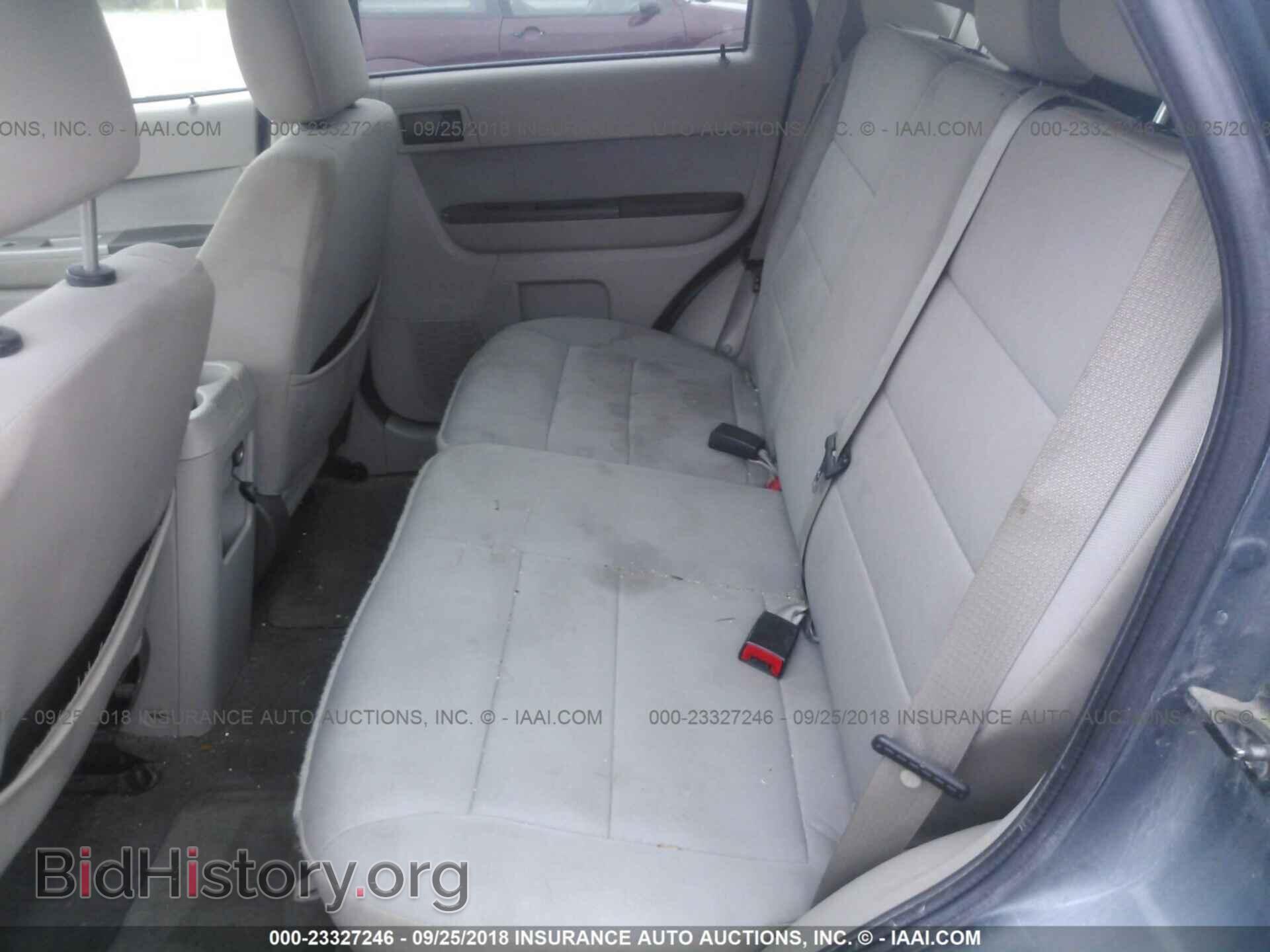 2011 Ford Escape - VIN: 1FMCU9D78BKA57059 - Photo 8