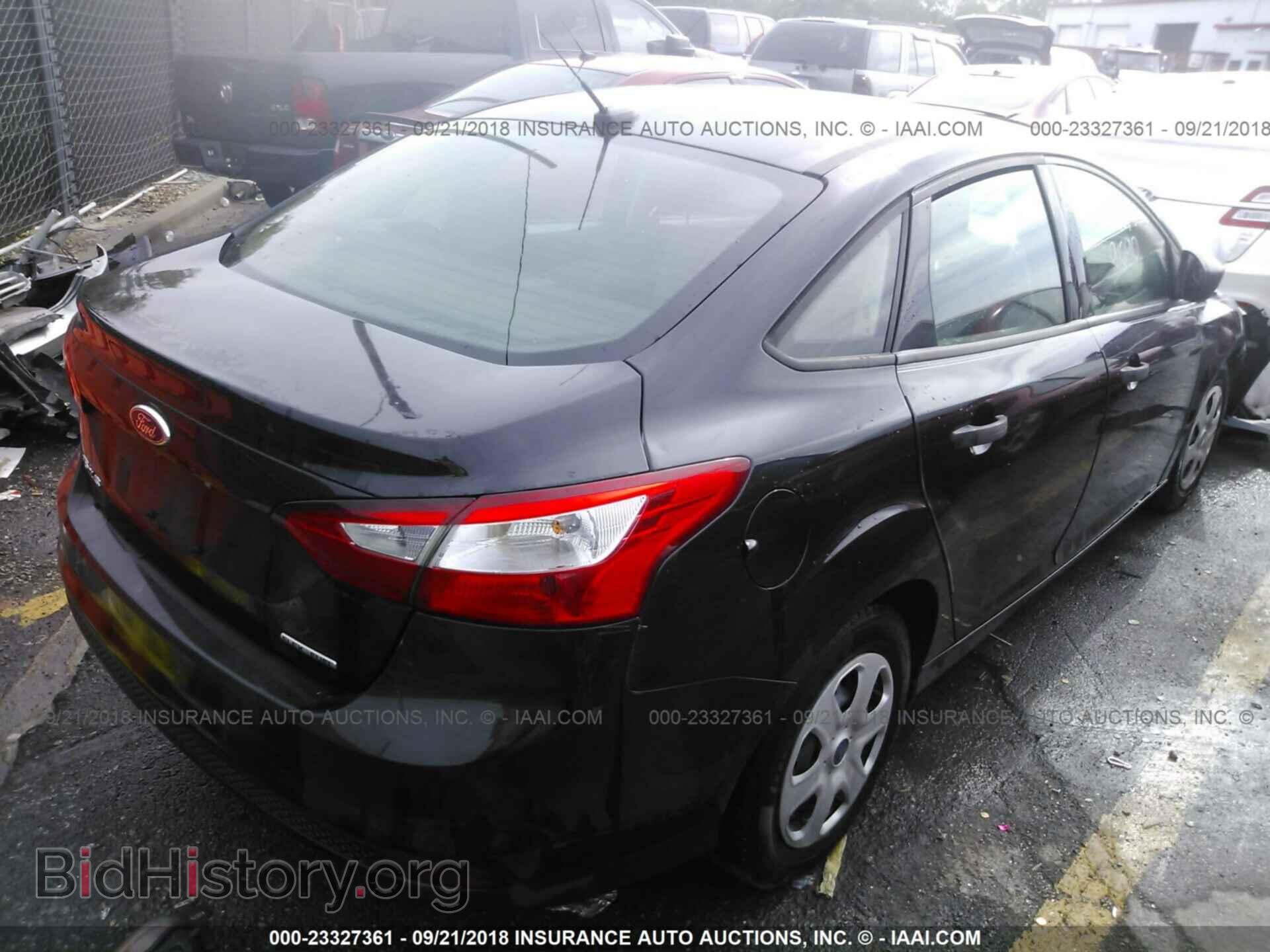 2013 Ford Focus - VIN: 1FADP3E22DL181539 - Photo 4