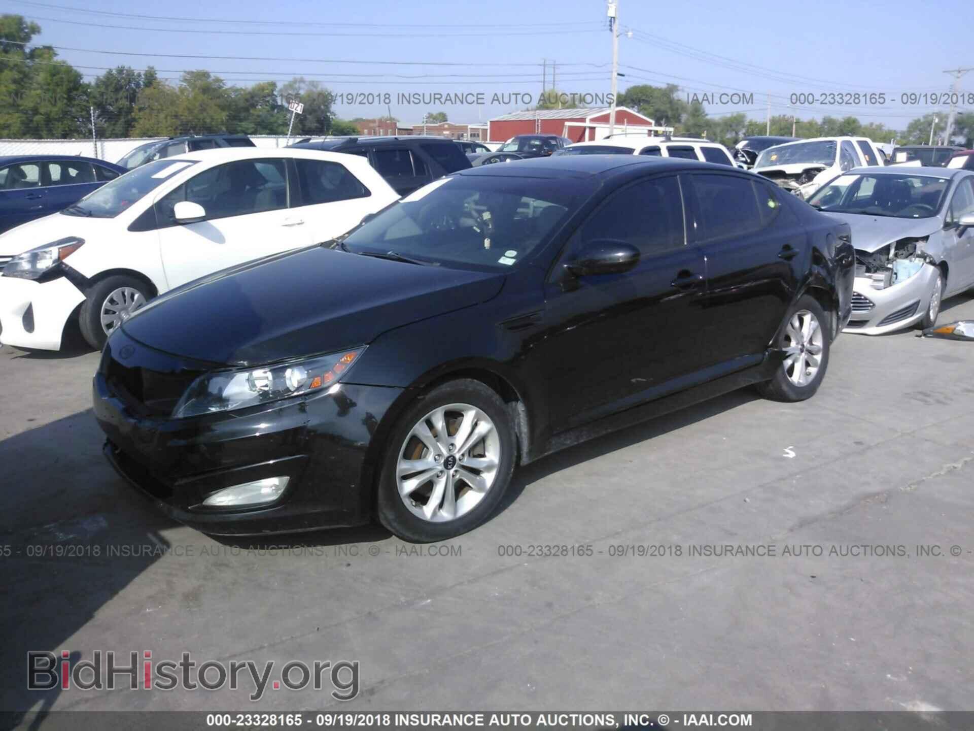 2011 Kia Optima - VIN: KNAGN4A60B5136769 - Фото 2