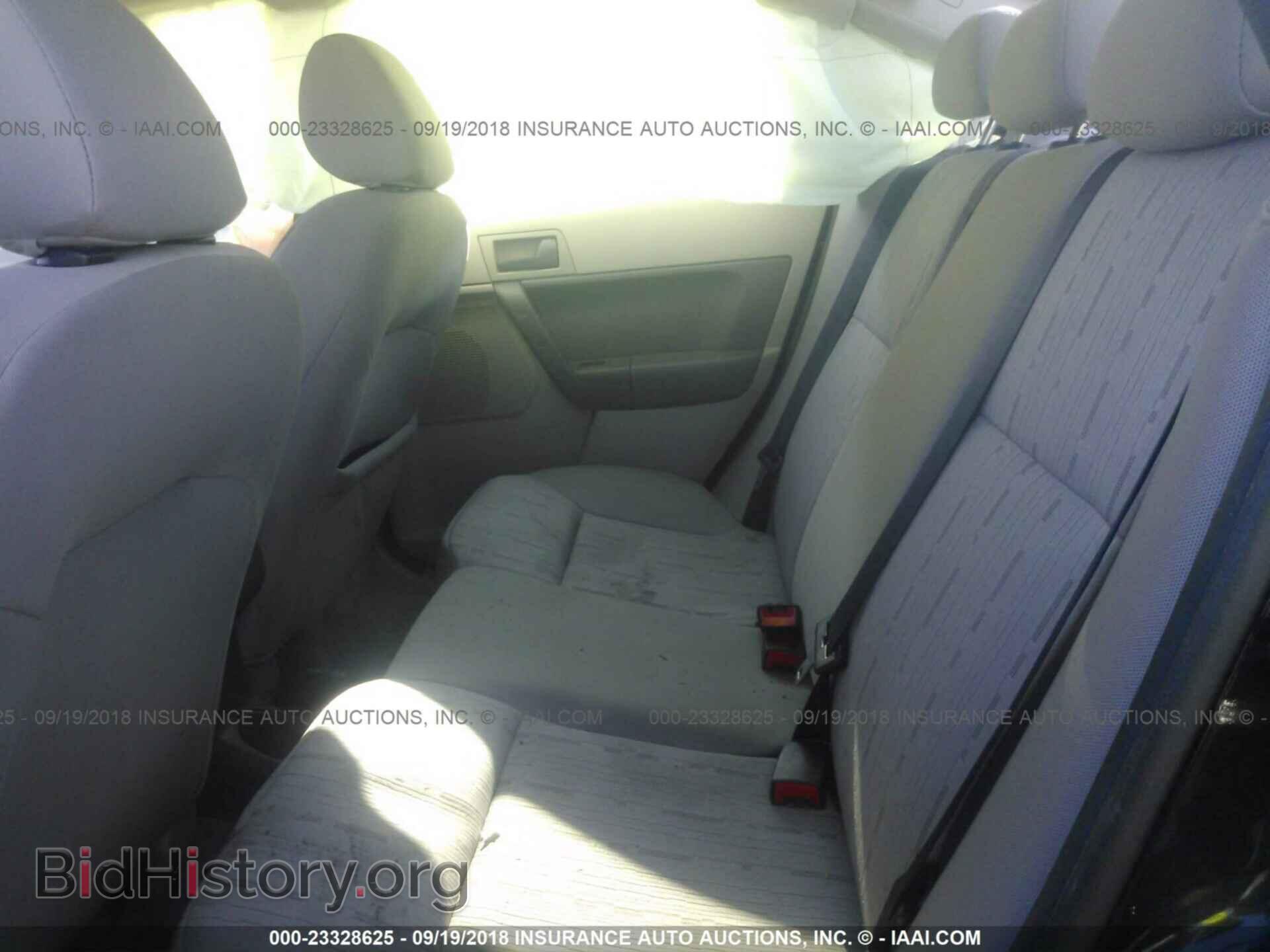 2011 Ford Focus - VIN: 1FAHP3FN6BW158934 - Фото 8