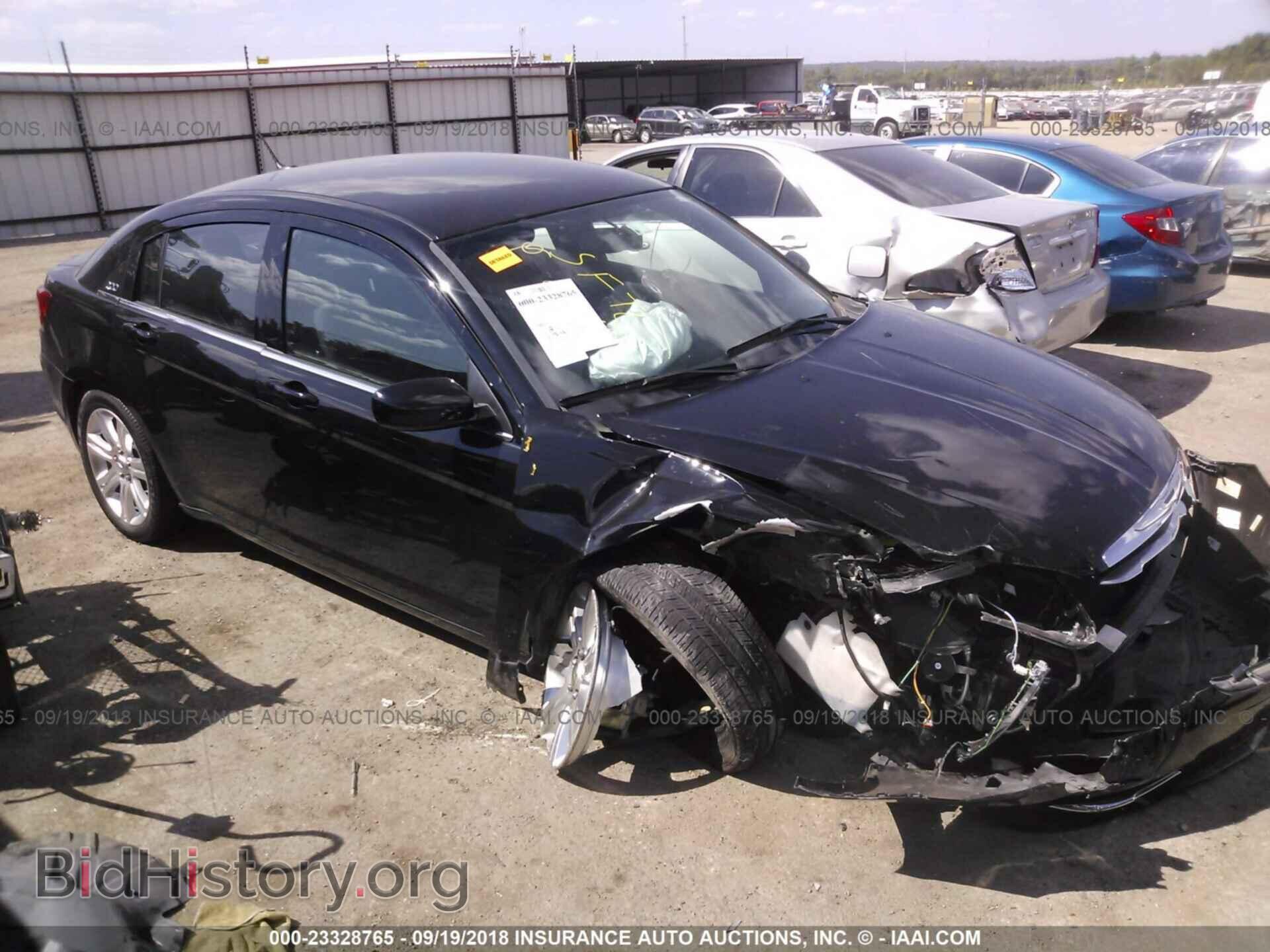 Photo 1C3CCBBB0EN146864 - Chrysler 200 2014
