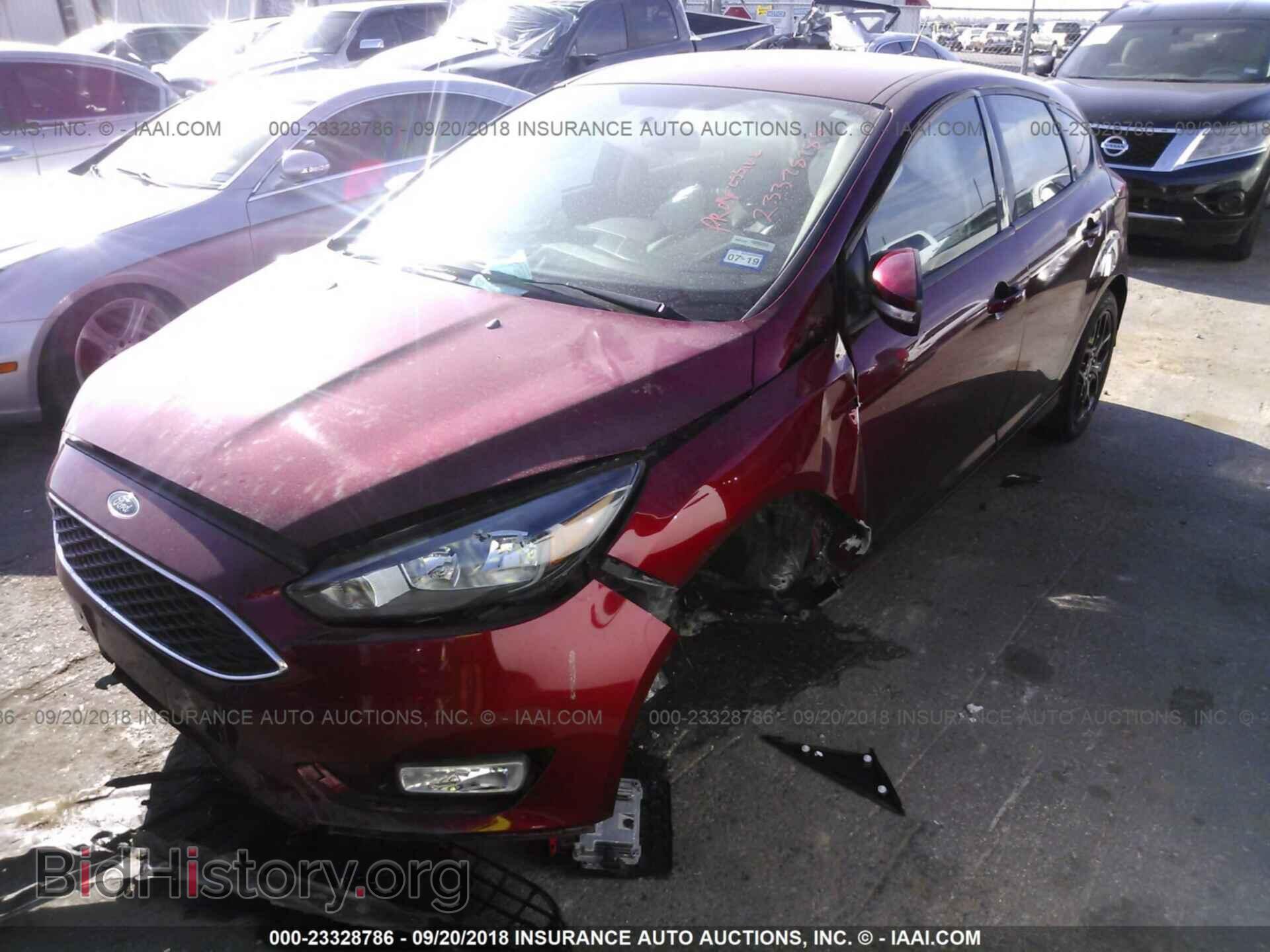 2016 Ford Focus - VIN: 1FADP3K20GL340390 - Photo 2