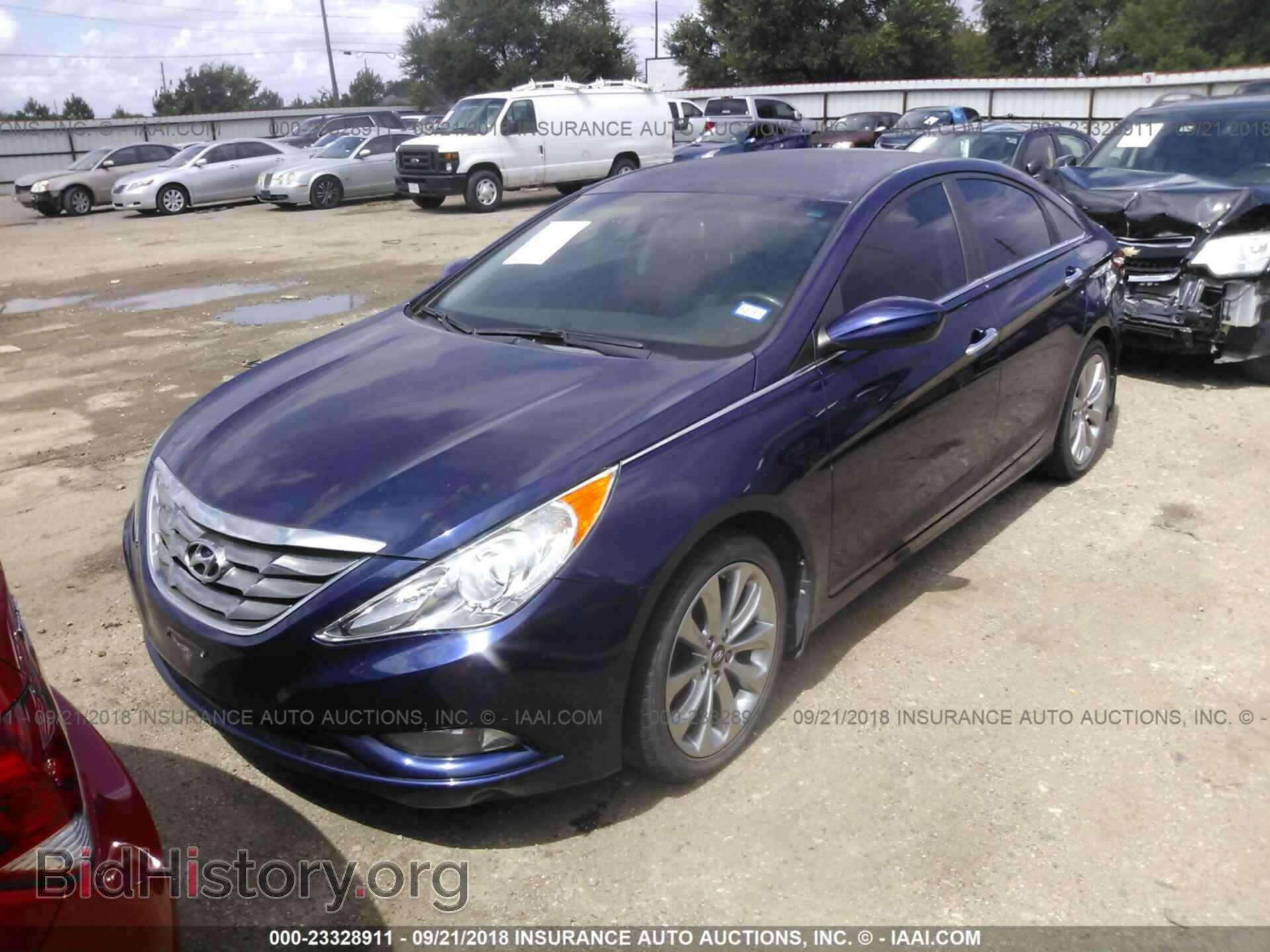 2012 Hyundai Sonata - VIN: 5NPEC4AB1CH440028 - Фото 2