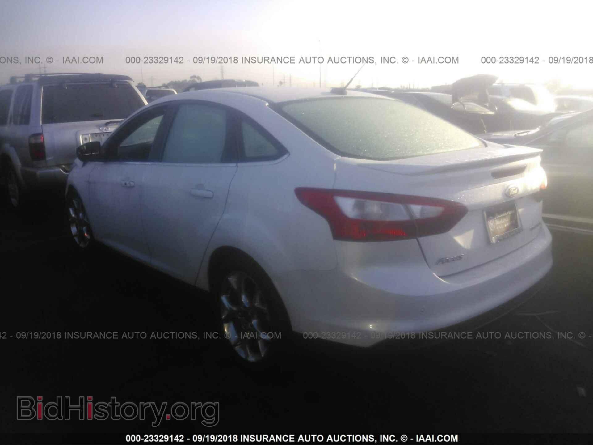 2013 Ford Focus - VIN: 1FADP3J24DL222209 - Фото 3