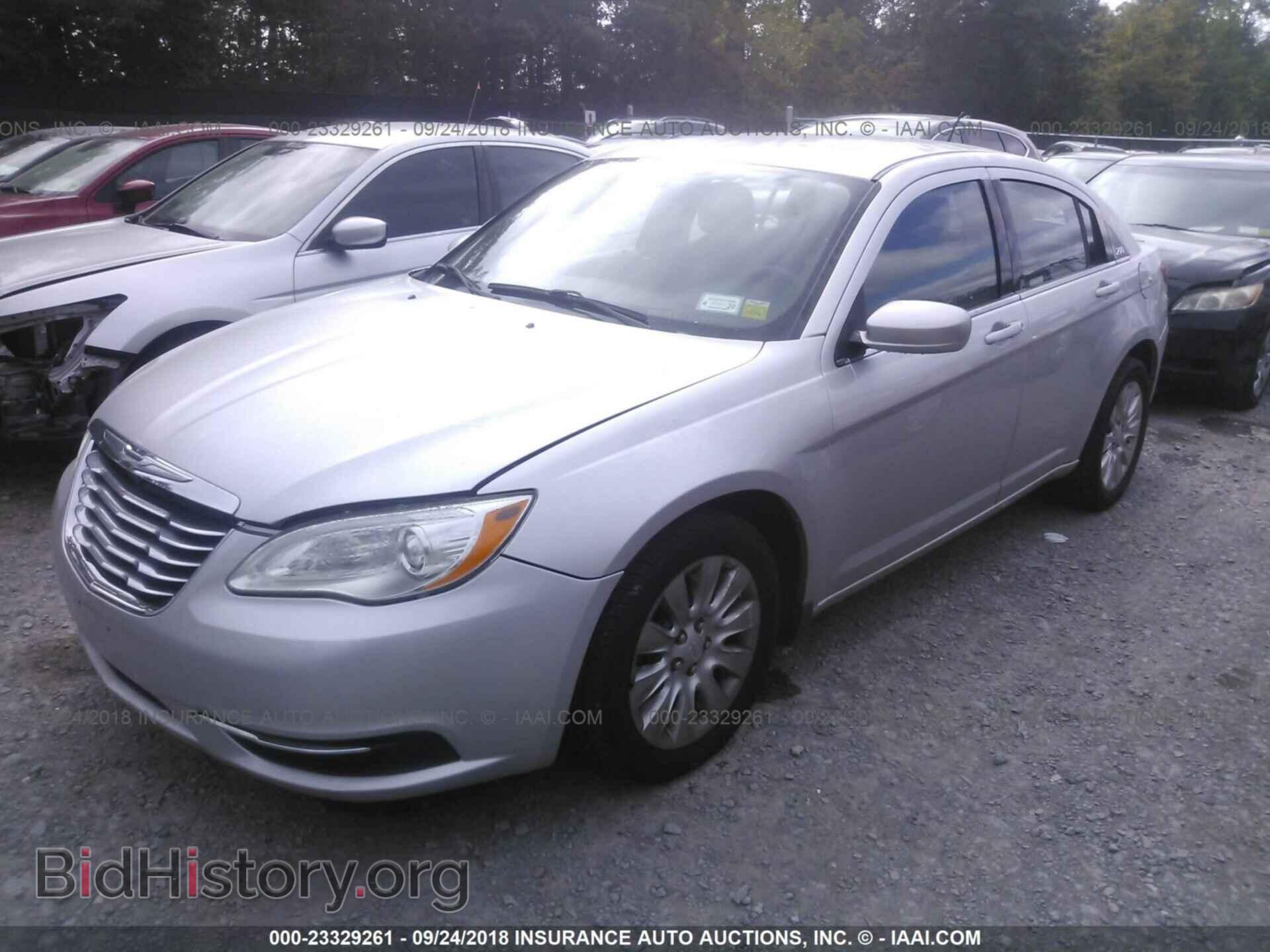 2012 Chrysler 200 - VIN: 1C3CCBABXCN101185 - Photo 2