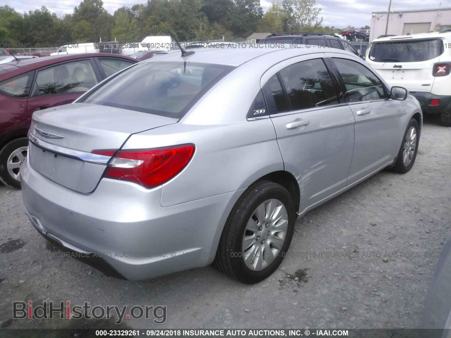 2012 Chrysler 200 - VIN: 1C3CCBABXCN101185 - Photo 4