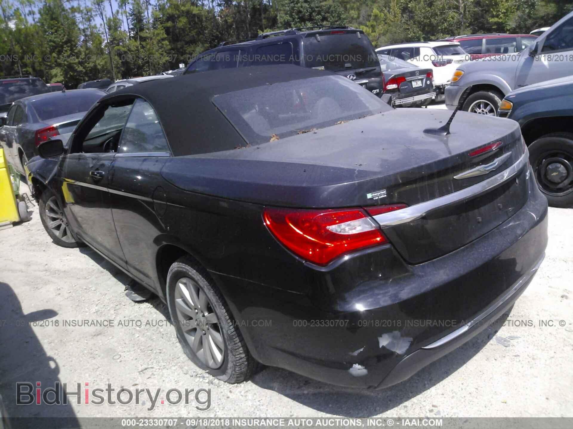 2013 Chrysler 200 - VIN: 1C3BCBEB7DN511983 - Photo 3