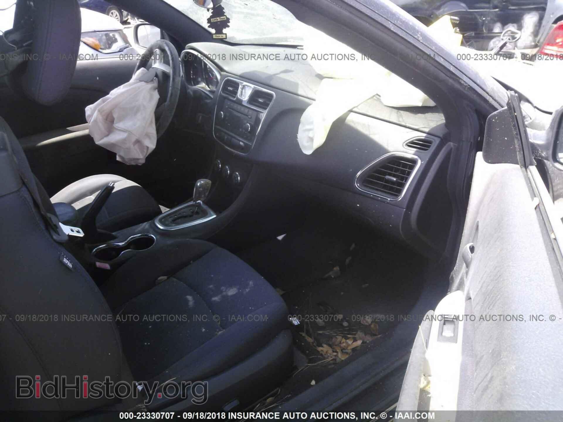 2013 Chrysler 200 - VIN: 1C3BCBEB7DN511983 - Photo 5