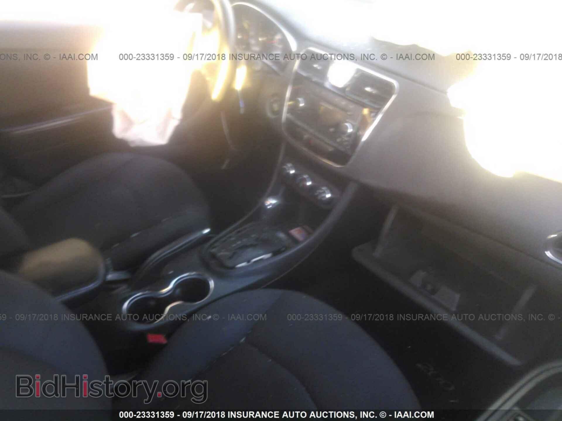 2012 Chrysler 200 - VIN: 1C3CCBAB5CN321009 - Фото 5