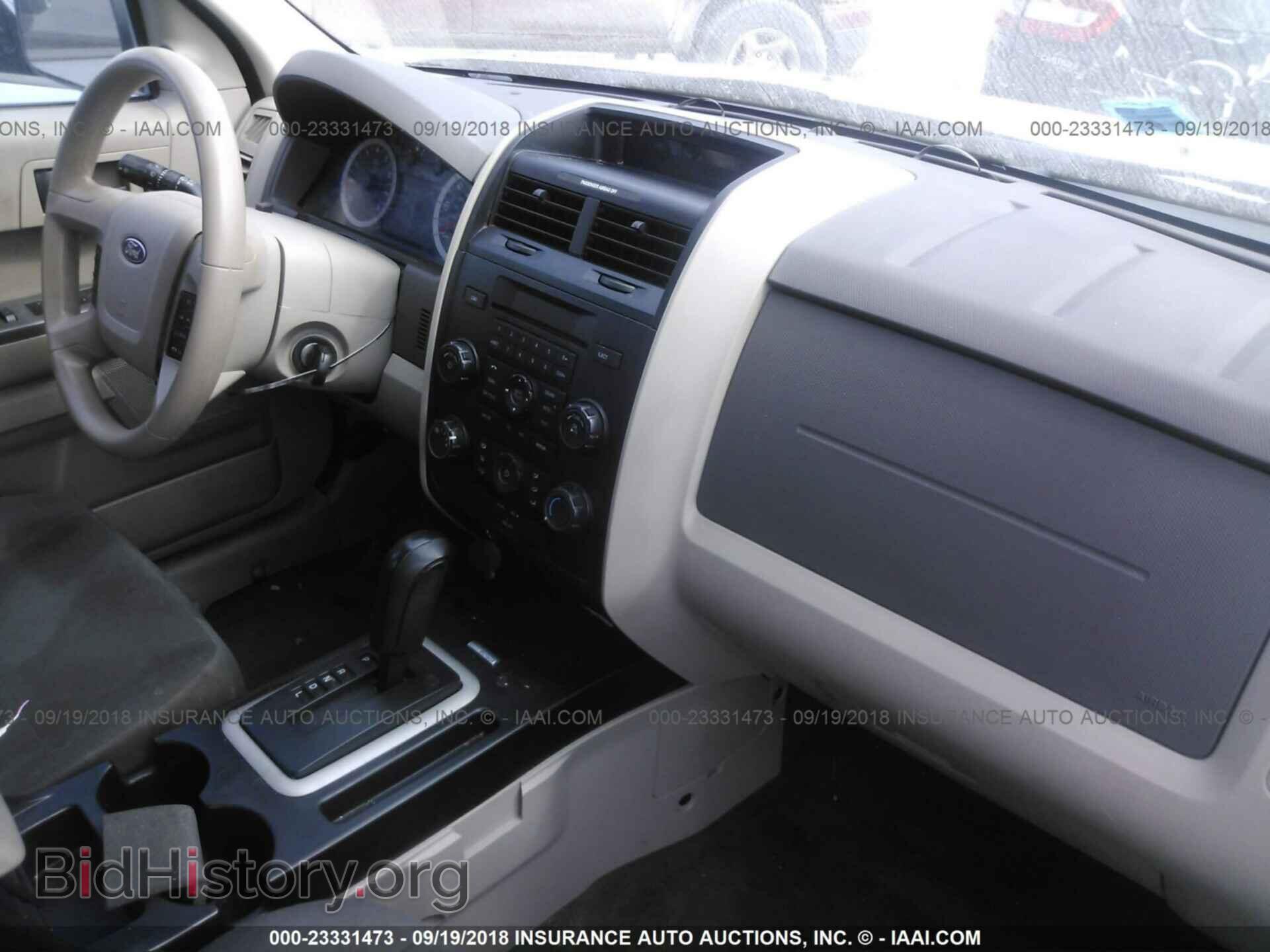 2011 Ford Escape - VIN: 1FMCU0C76BKC55233 - Photo 5