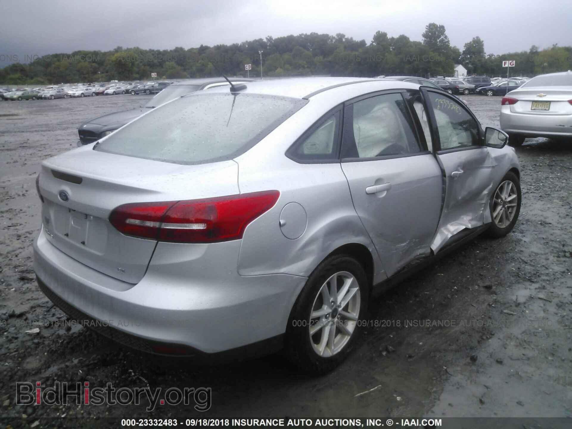 2017 Ford Focus - VIN: 1FADP3F25HL281364 - Фото 4