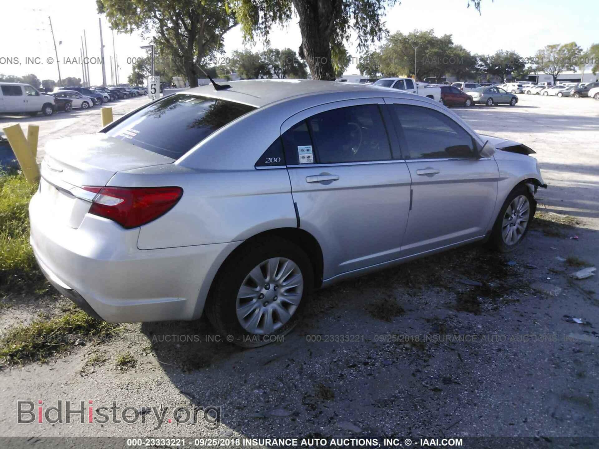 2012 Chrysler 200 - VIN: 1C3CCBAB2CN296148 - Фото 4