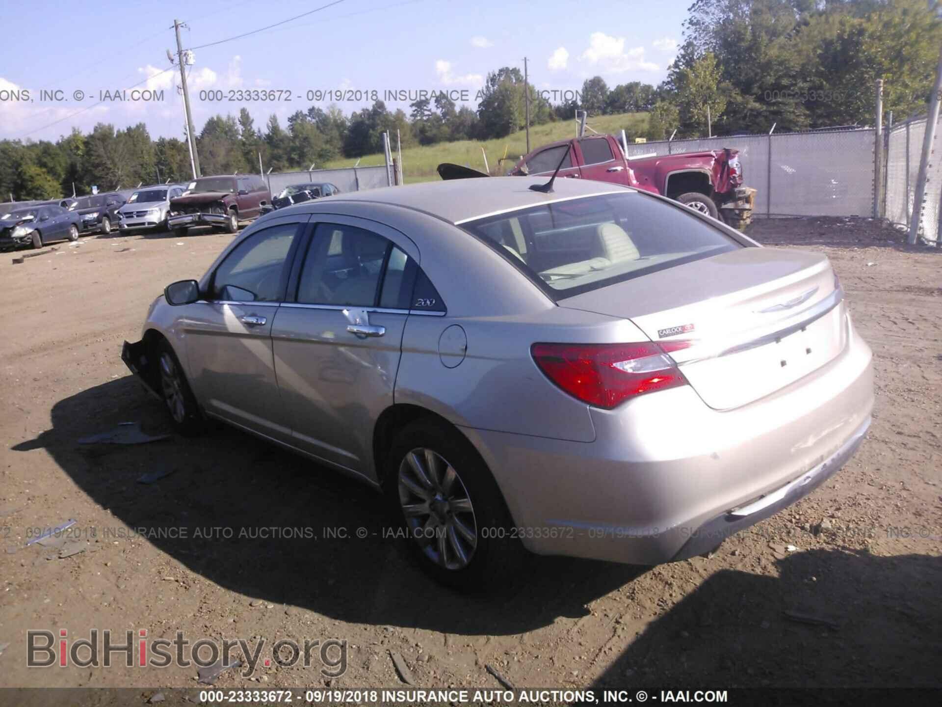 2013 Chrysler 200 - VIN: 1C3CCBCG7DN737153 - Photo 3