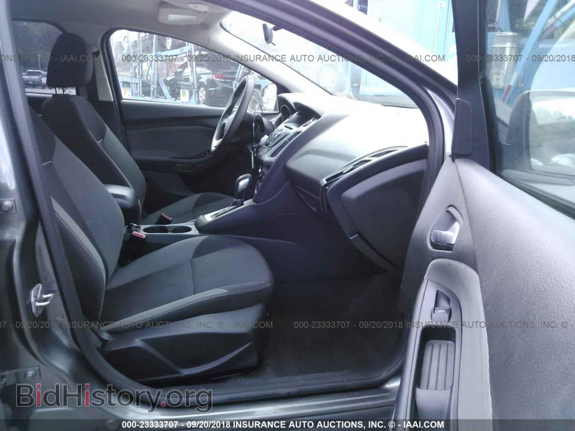 2014 Ford Focus - VIN: 1FADP3F22EL238189 - Photo 5