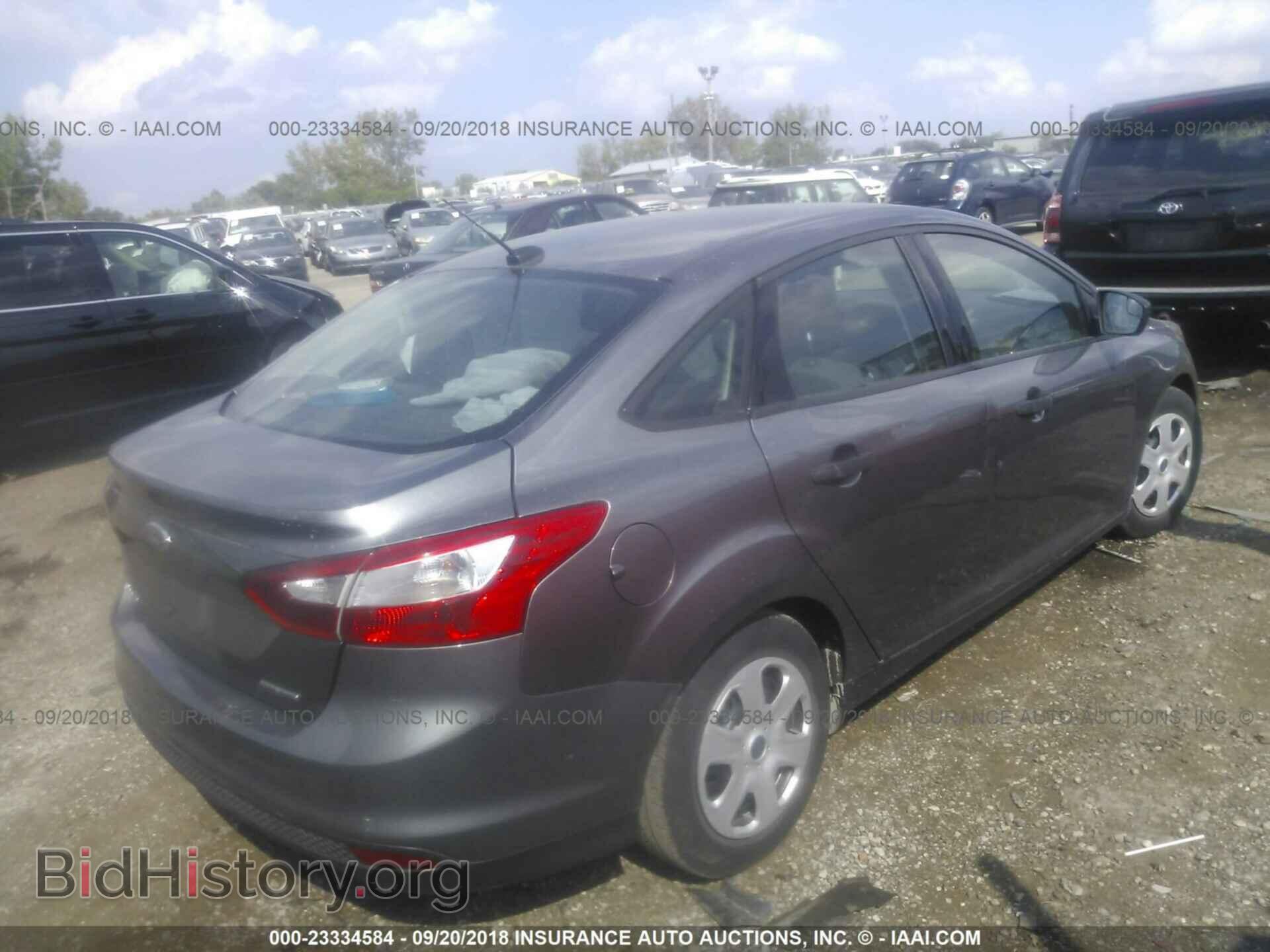 2013 Ford Focus - VIN: 1FADP3E29DL360323 - Photo 4
