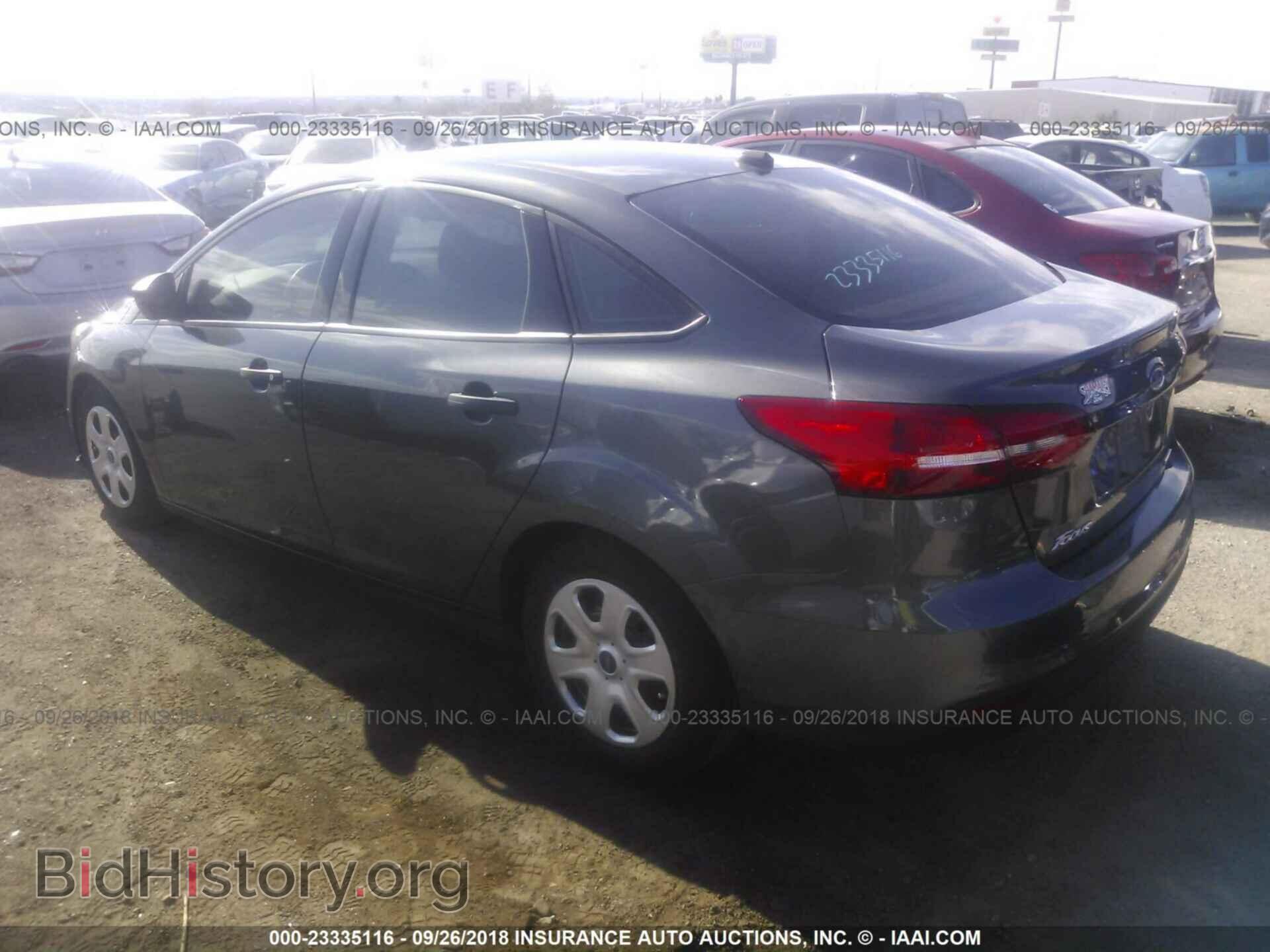 2016 Ford Focus - VIN: 1FADP3E26GL379206 - Фото 3
