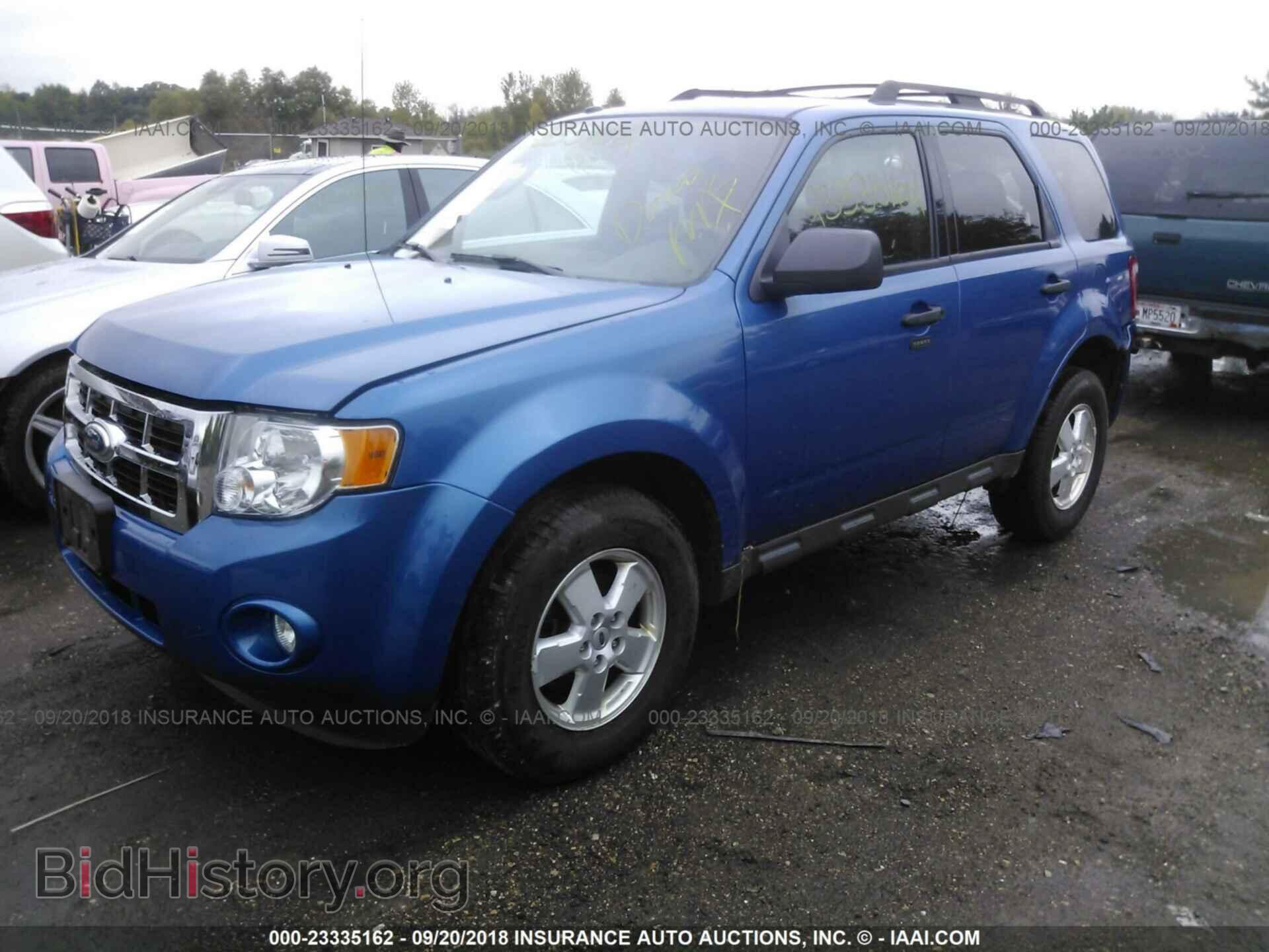 2012 Ford Escape - VIN: 1FMCU0D73CKA20871 - Photo 2
