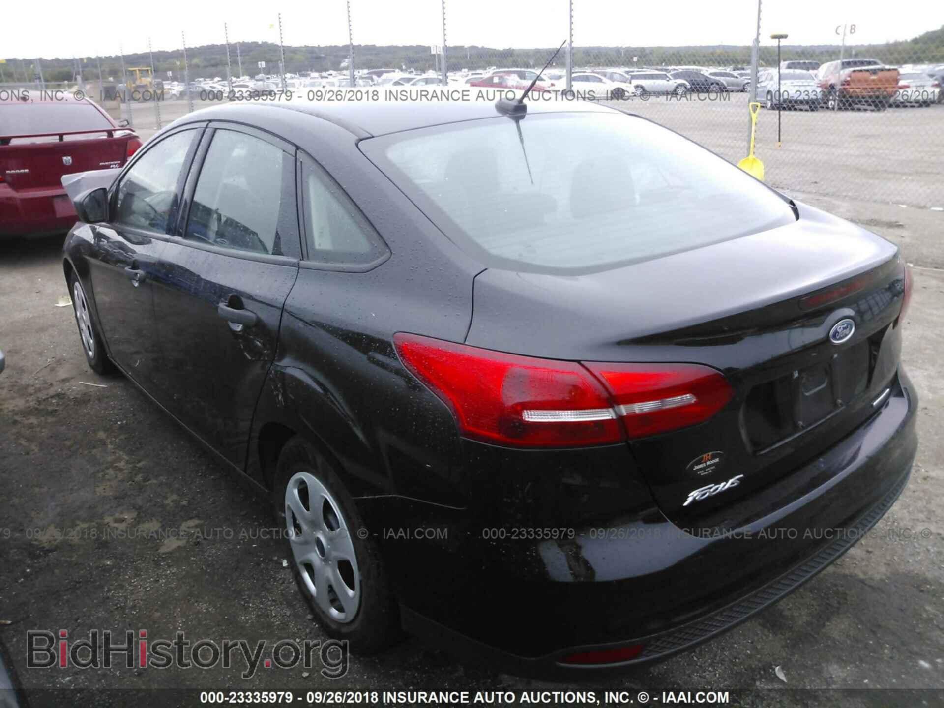 2016 Ford Focus - VIN: 1FADP3E22GL267616 - Photo 3