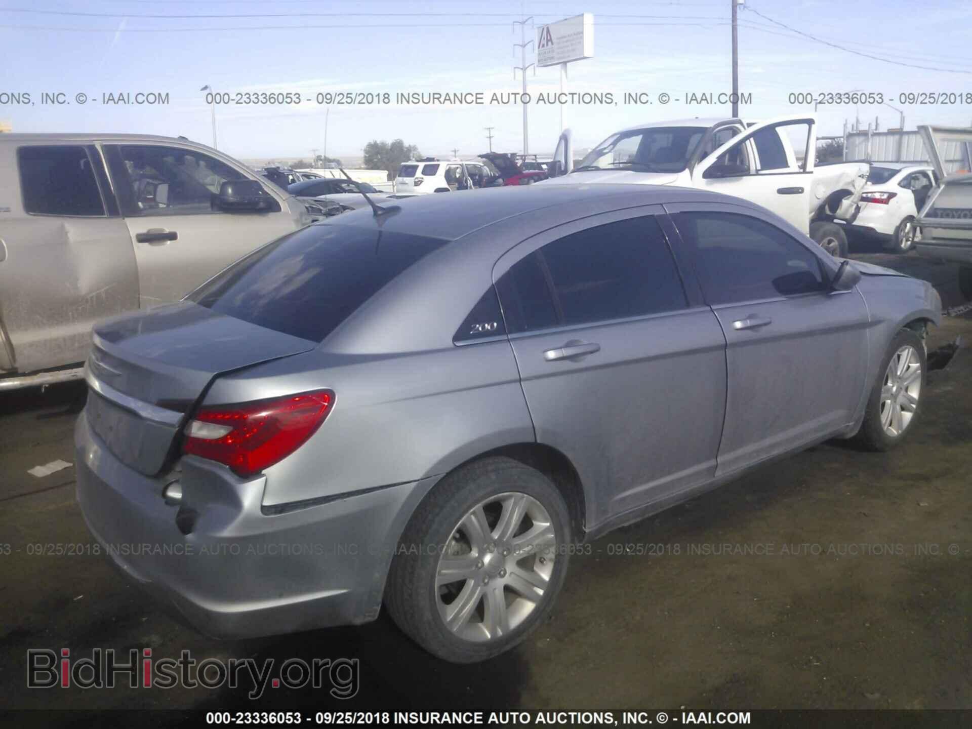 2013 Chrysler 200 - VIN: 1C3CCBABXDN705708 - Фото 4