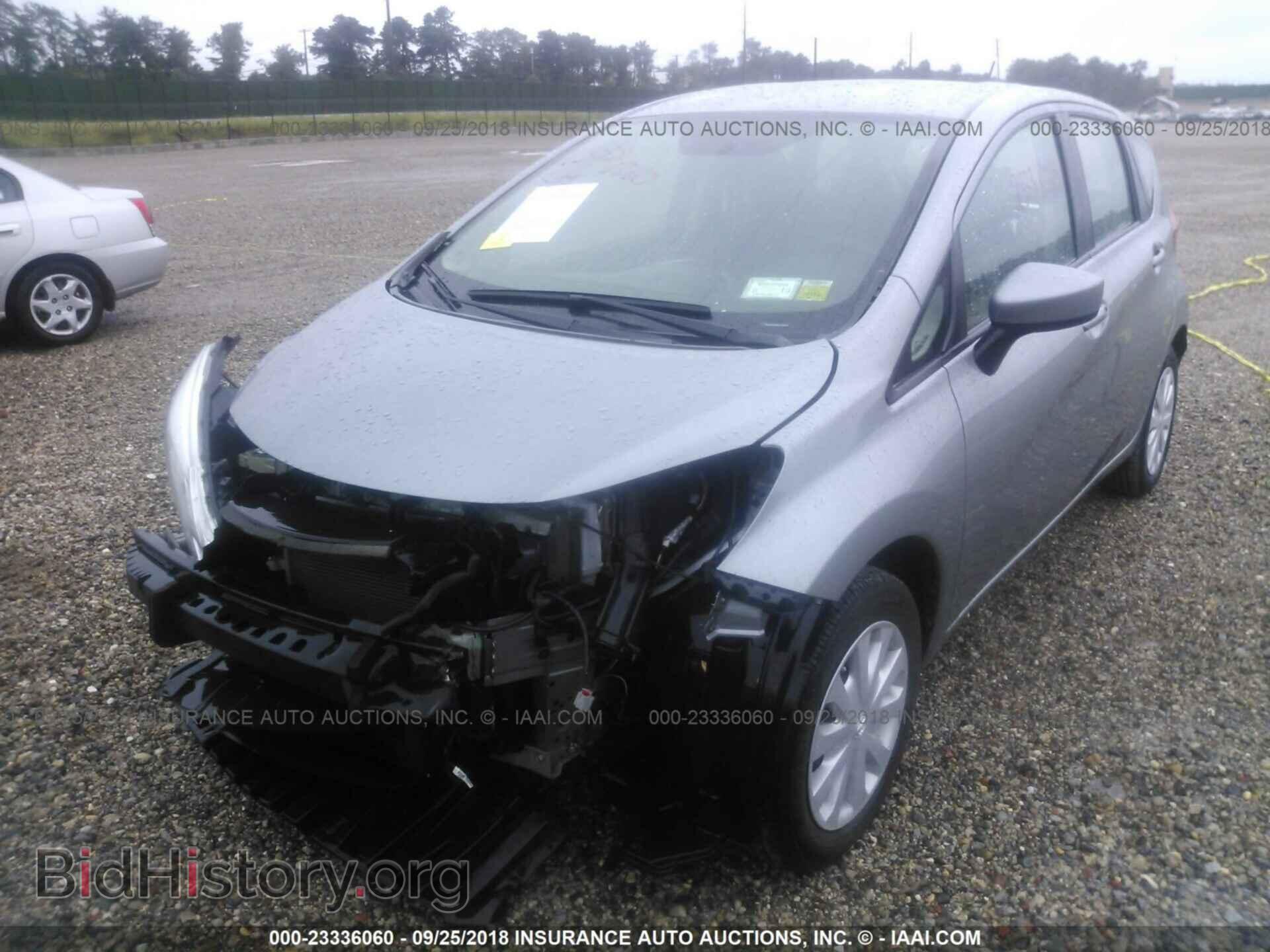 2015 Nissan Versa note - VIN: 3N1CE2CP2FL425706 - Photo 2