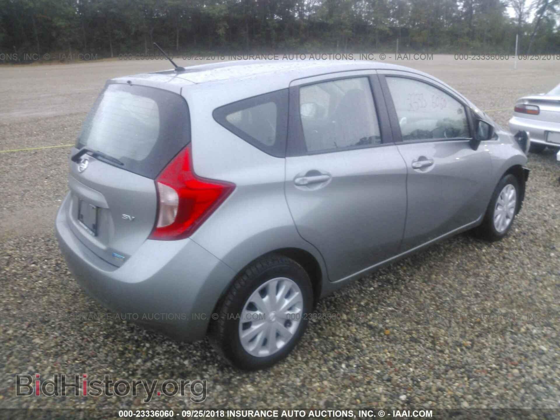 2015 Nissan Versa note - VIN: 3N1CE2CP2FL425706 - Photo 4