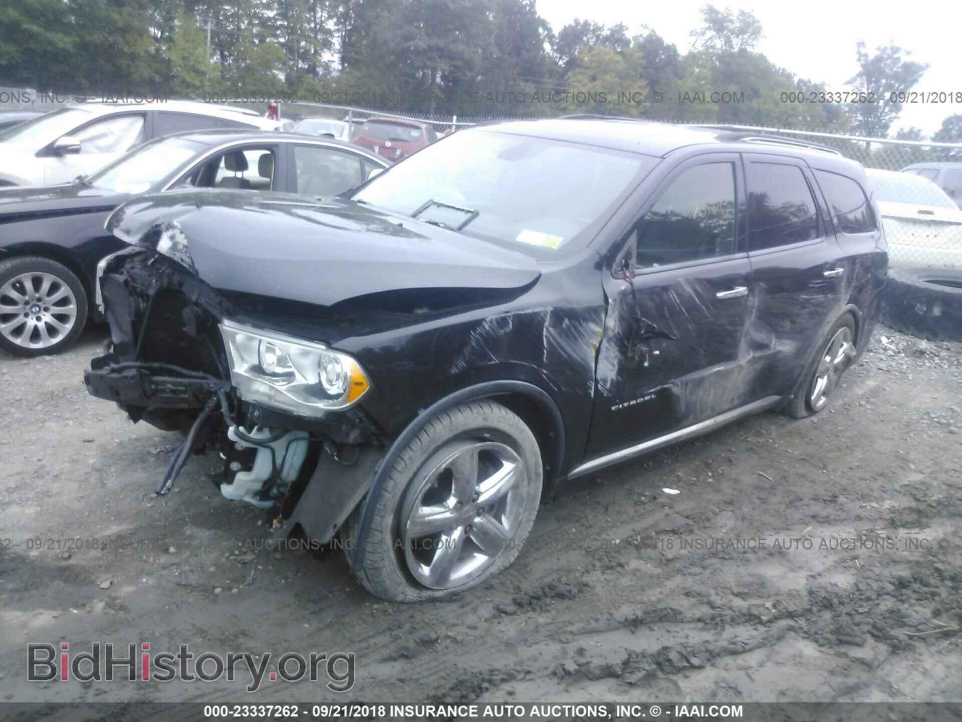 2011 Dodge Durango - VIN: 1D4SE5GT4BC688984 - Фото 2