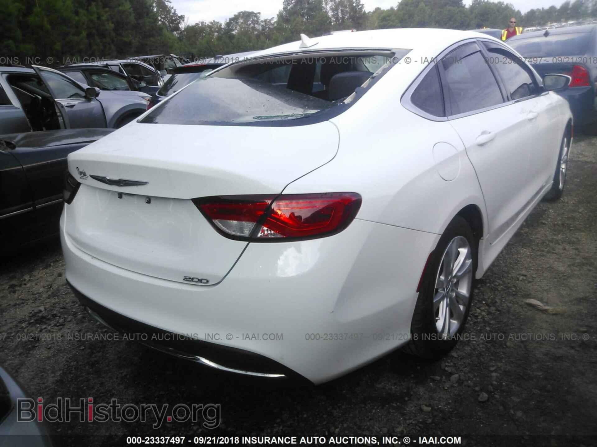 2017 Chrysler 200 - VIN: 1C3CCCAB7HN507843 - Фото 4