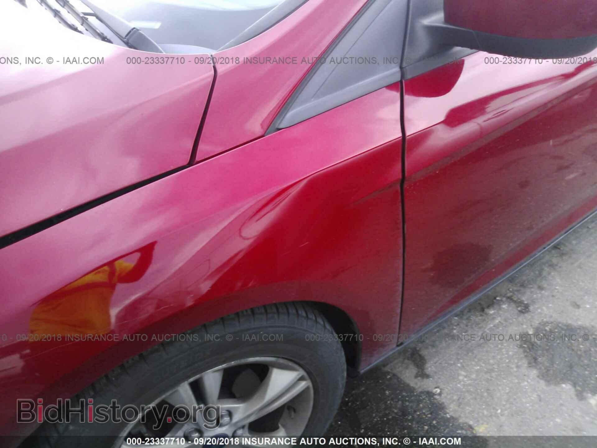 2012 Ford Focus - VIN: 1FAHP3F26CL361850 - Photo 6
