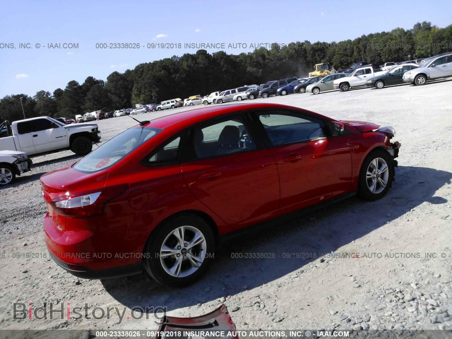 2014 Ford Focus - VIN: 1FADP3F2XEL359617 - Фото 4