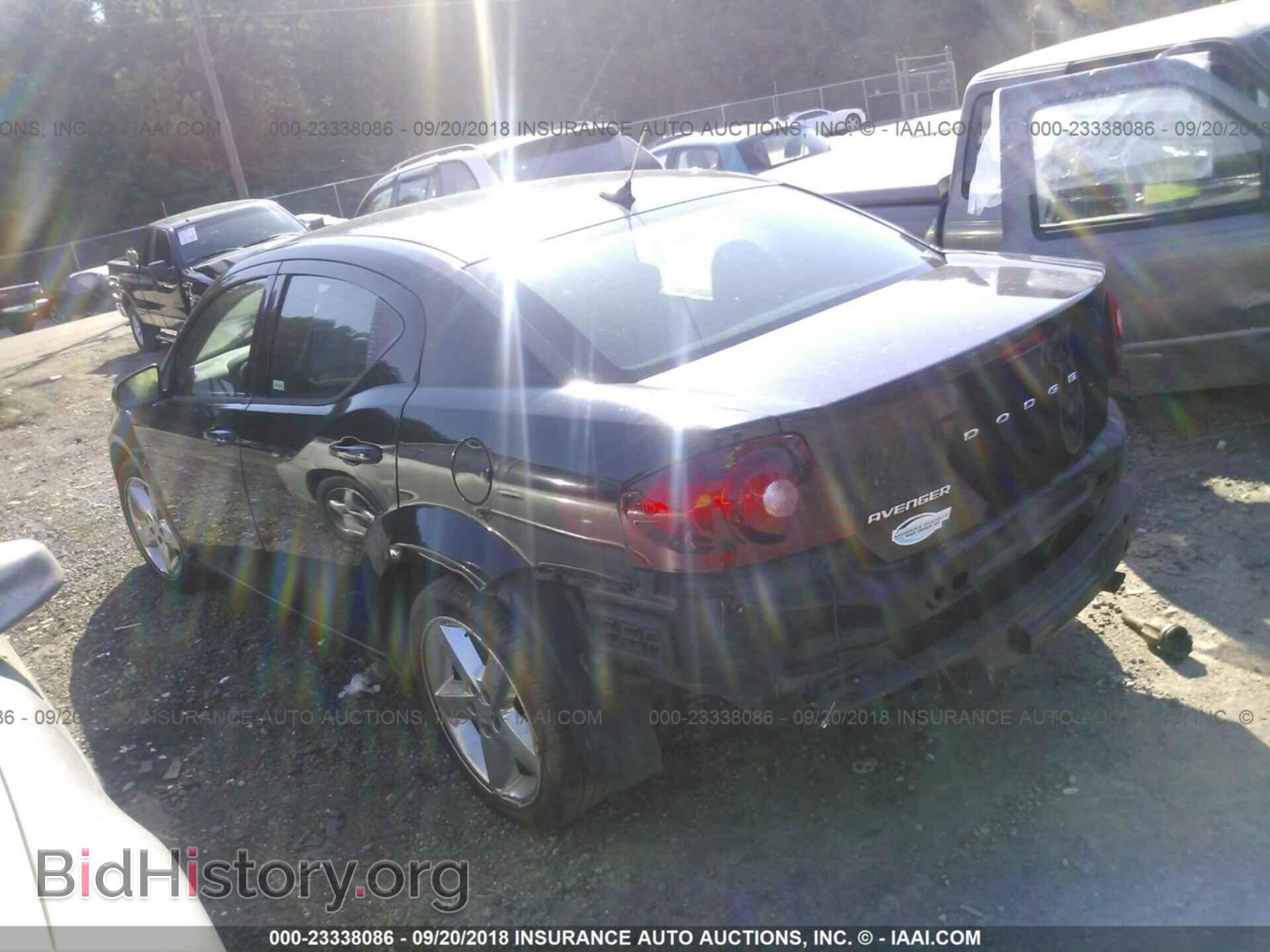 2011 Dodge Avenger - VIN: 1B3BD1FB1BN559186 - Photo 3