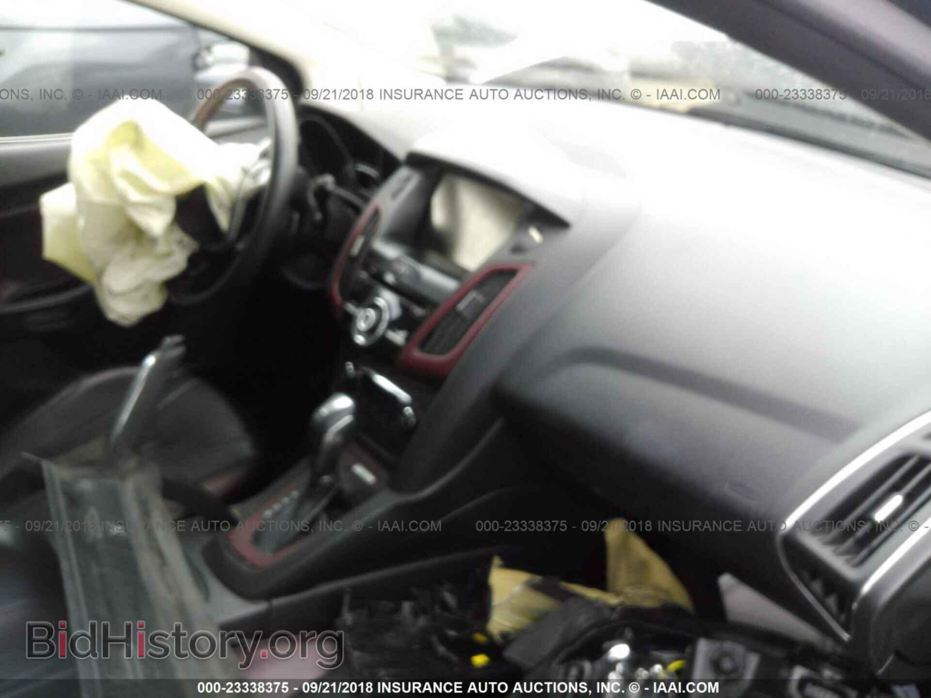 2012 Ford Focus - VIN: 1FAHP3N24CL200091 - Photo 5