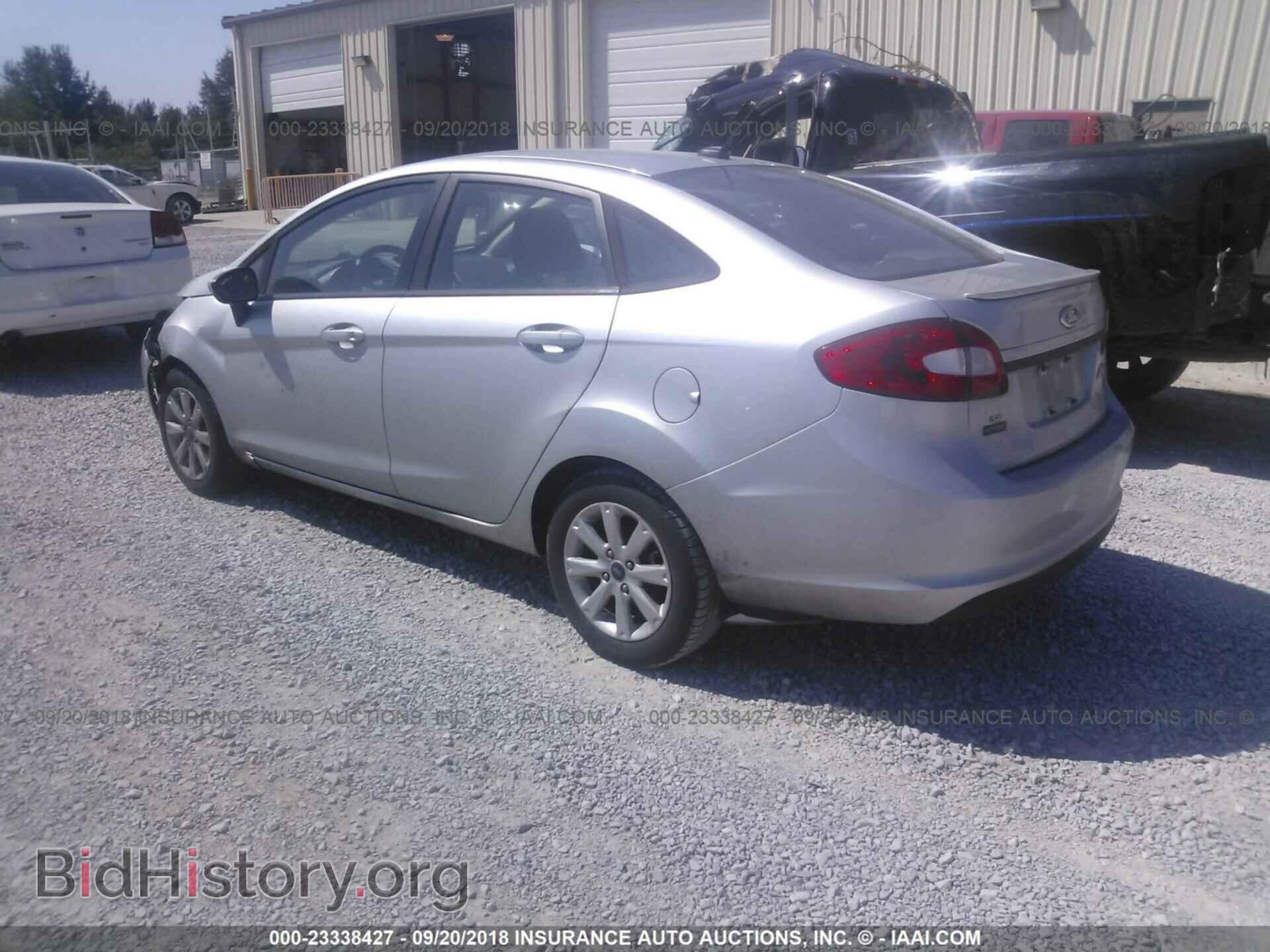 2012 Ford Fiesta - VIN: 3FADP4BJ8CM215384 - Фото 3