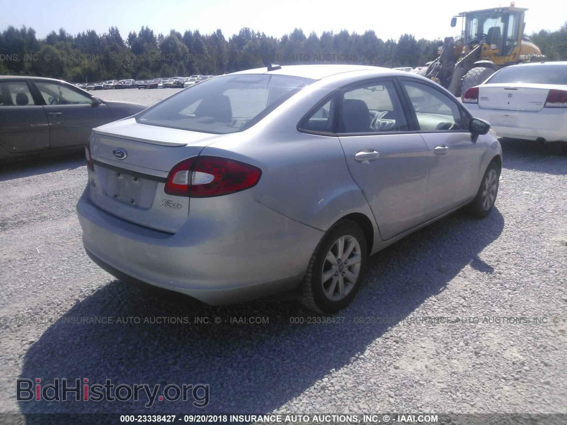 2012 Ford Fiesta - VIN: 3FADP4BJ8CM215384 - Фото 4
