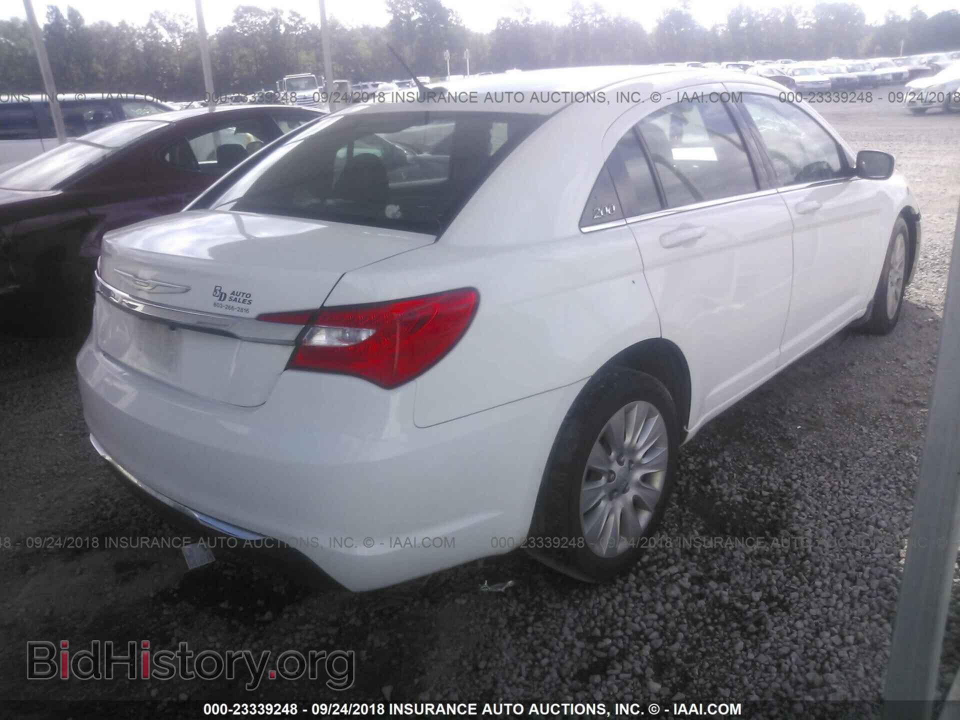 2013 Chrysler 200 - VIN: 1C3CCBAB0DN686439 - Photo 4