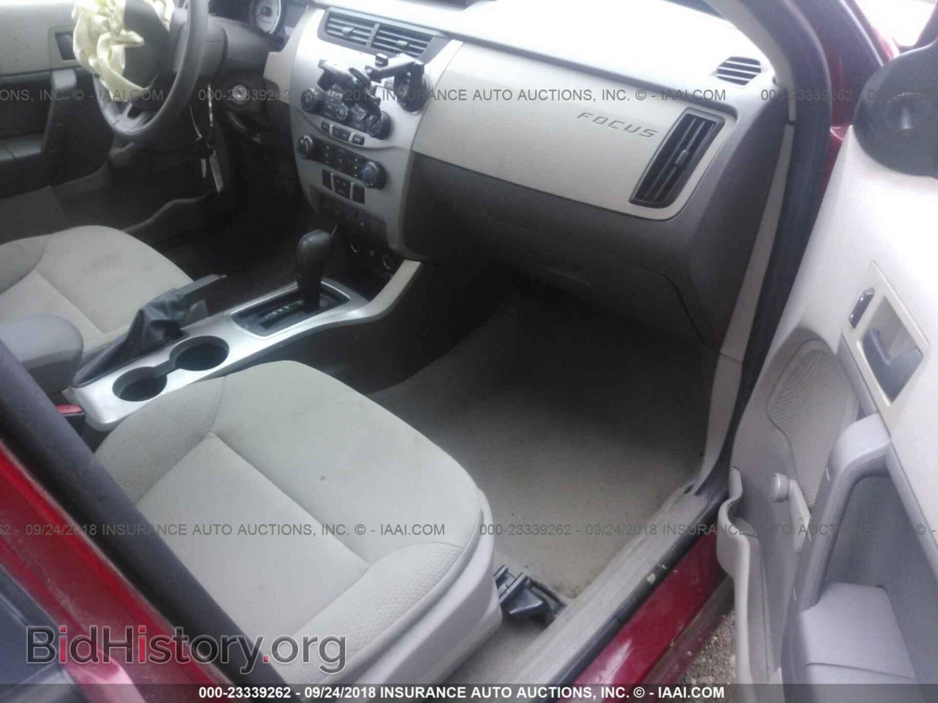 2011 Ford Focus - VIN: 1FAHP3EN4BW141857 - Фото 5