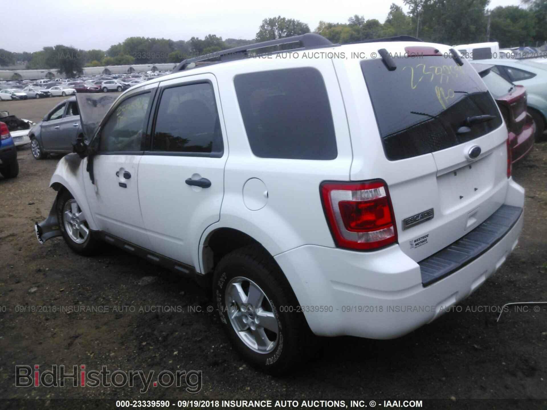 2011 Ford Escape - VIN: 1FMCU9D76BKC05967 - Фото 3