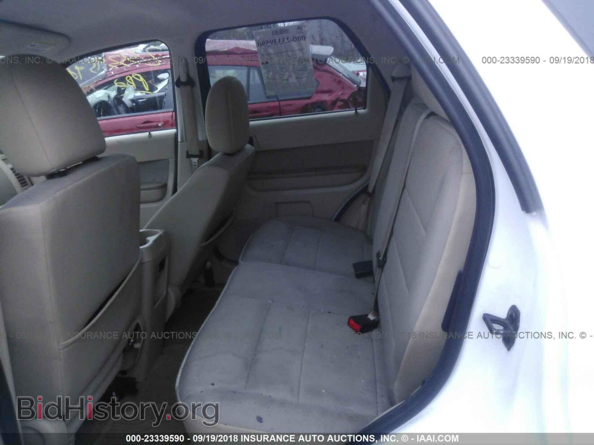 2011 Ford Escape - VIN: 1FMCU9D76BKC05967 - Фото 8