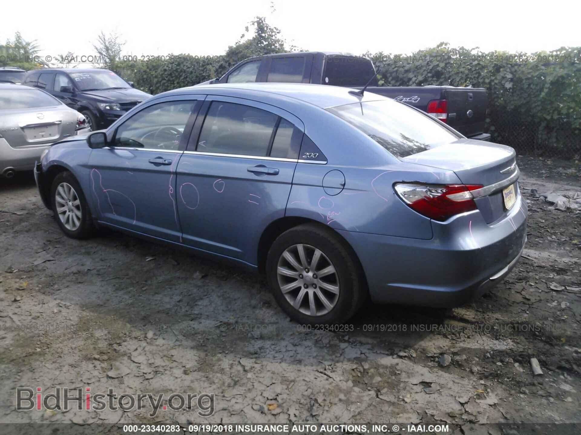 2011 Chrysler 200 - VIN: 1C3BC1FB3BN576268 - Photo 3
