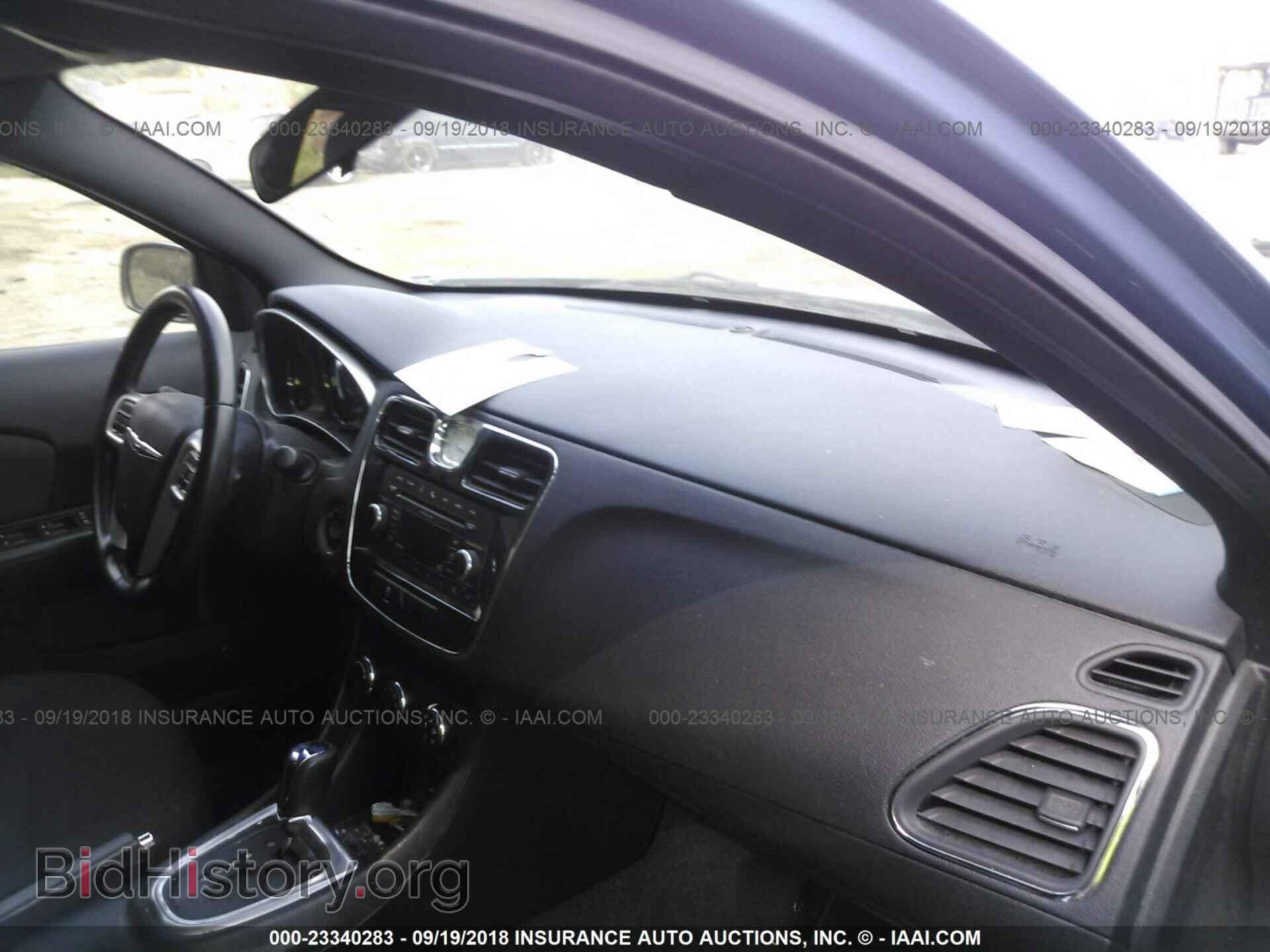 2011 Chrysler 200 - VIN: 1C3BC1FB3BN576268 - Photo 5