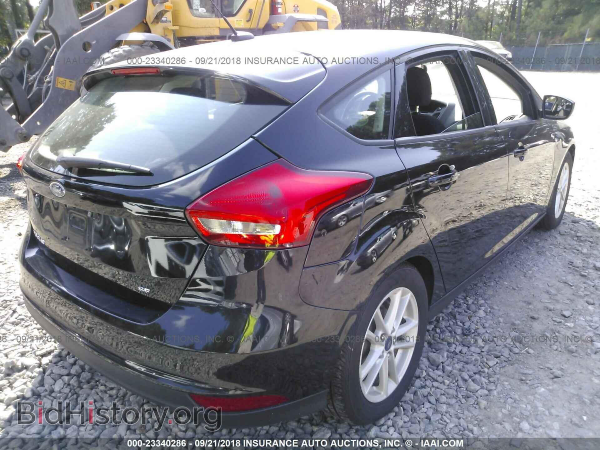 2017 Ford Focus - VIN: 1FADP3K23HL278646 - Photo 4