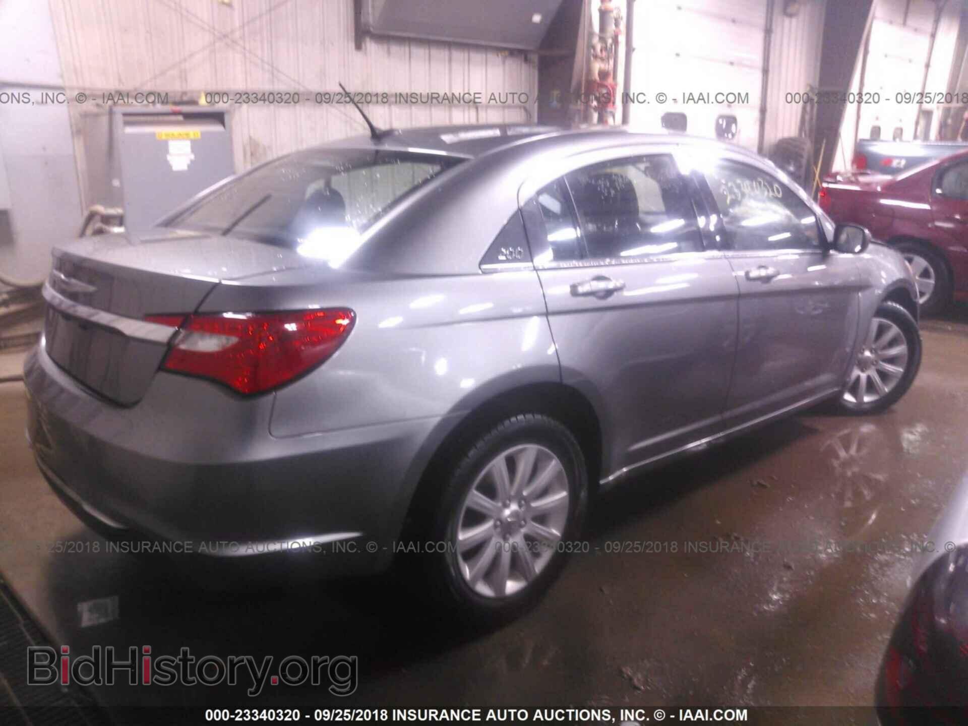 2013 Chrysler 200 - VIN: 1C3CCBBB8DN569903 - Фото 4