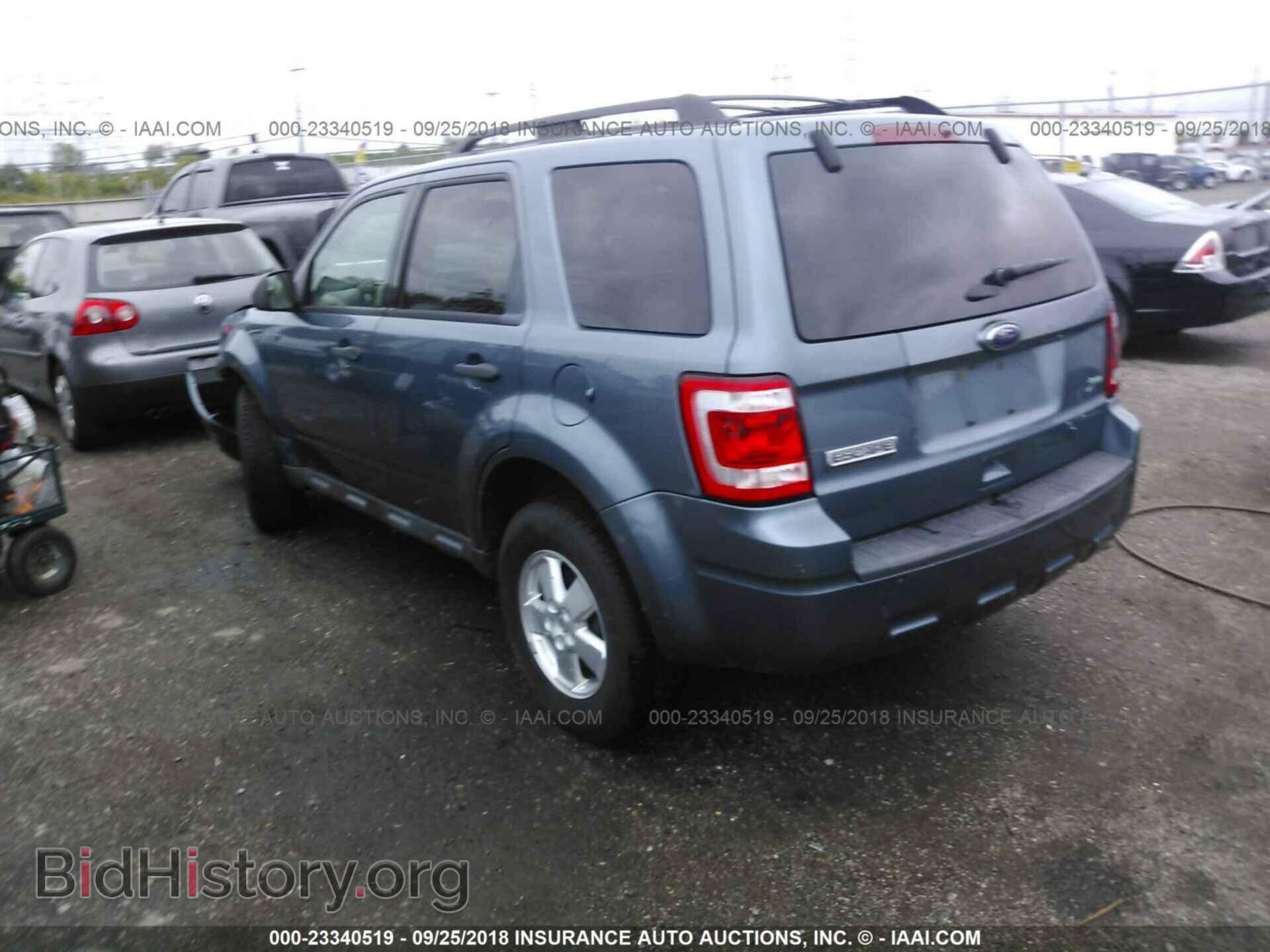 2011 Ford Escape - VIN: 1FMCU0DG4BKC03291 - Фото 3