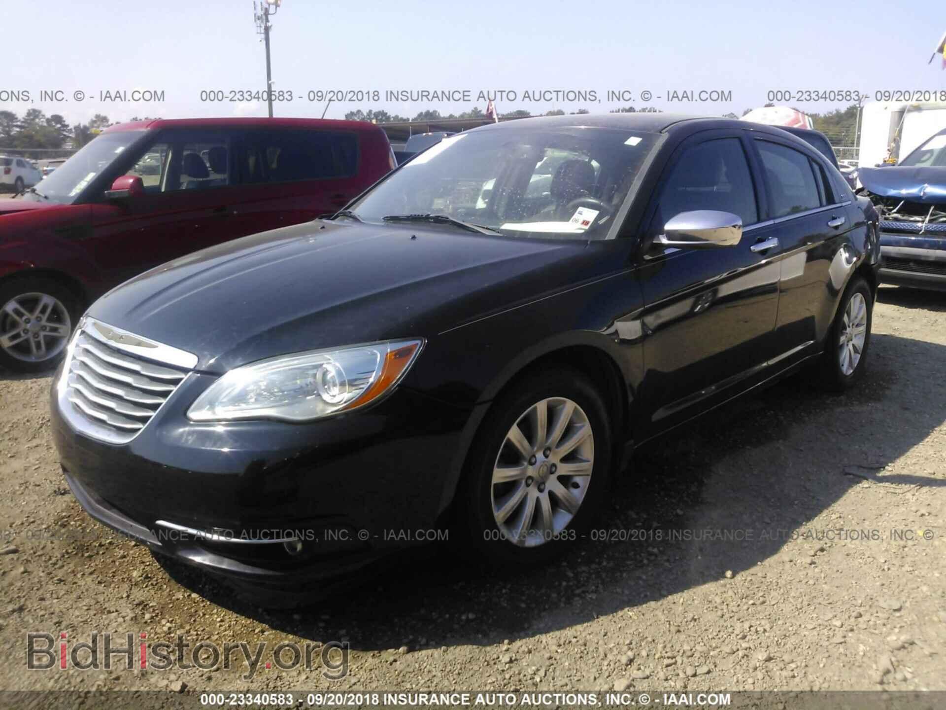 2013 Chrysler 200 - VIN: 1C3CCBCGXDN528201 - Фото 2